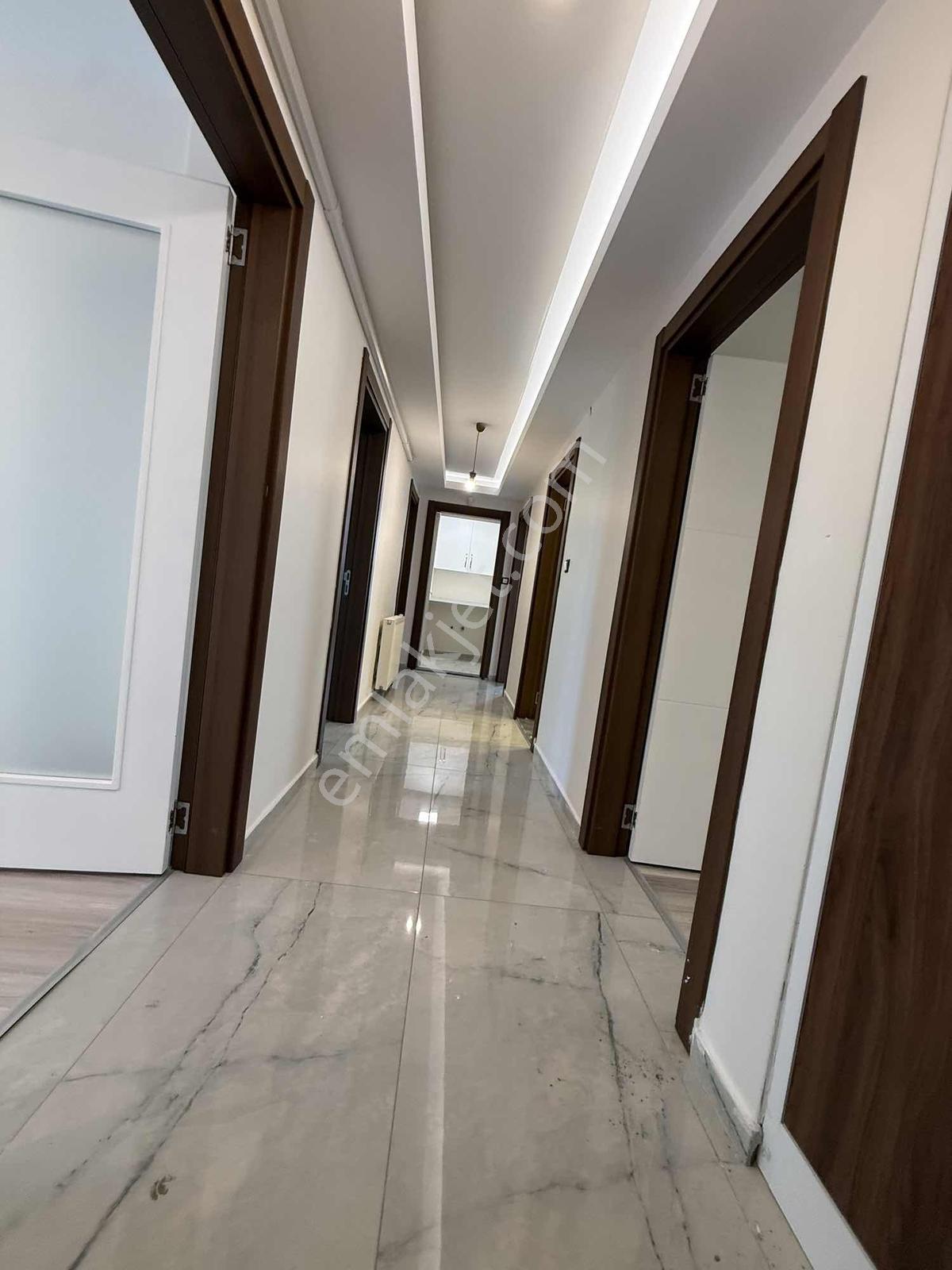 Kent Gayrimenkul'den Barankaya Sitesinde Bahçe Katı Kiralık - Görsel 23
