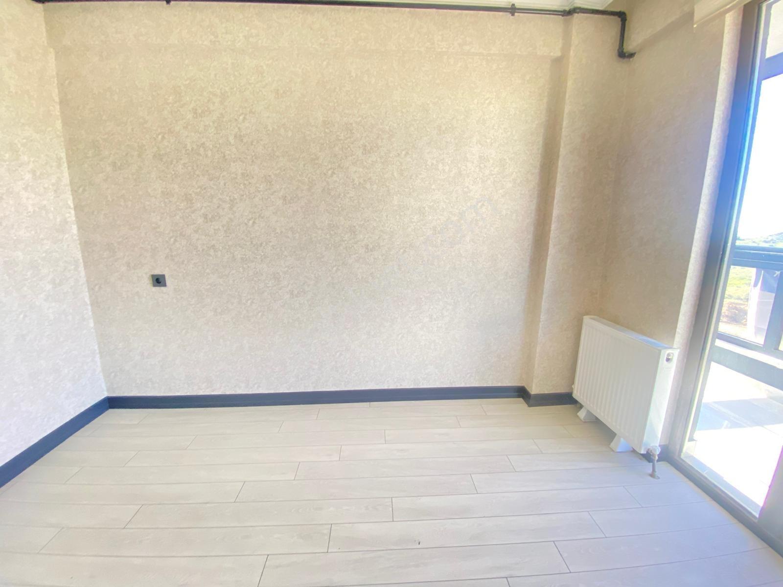 İncek'te Ön Cephe Vadi Manzaralı Cam Balkonlu Lüks Kiralık 1+1 - Görsel 35