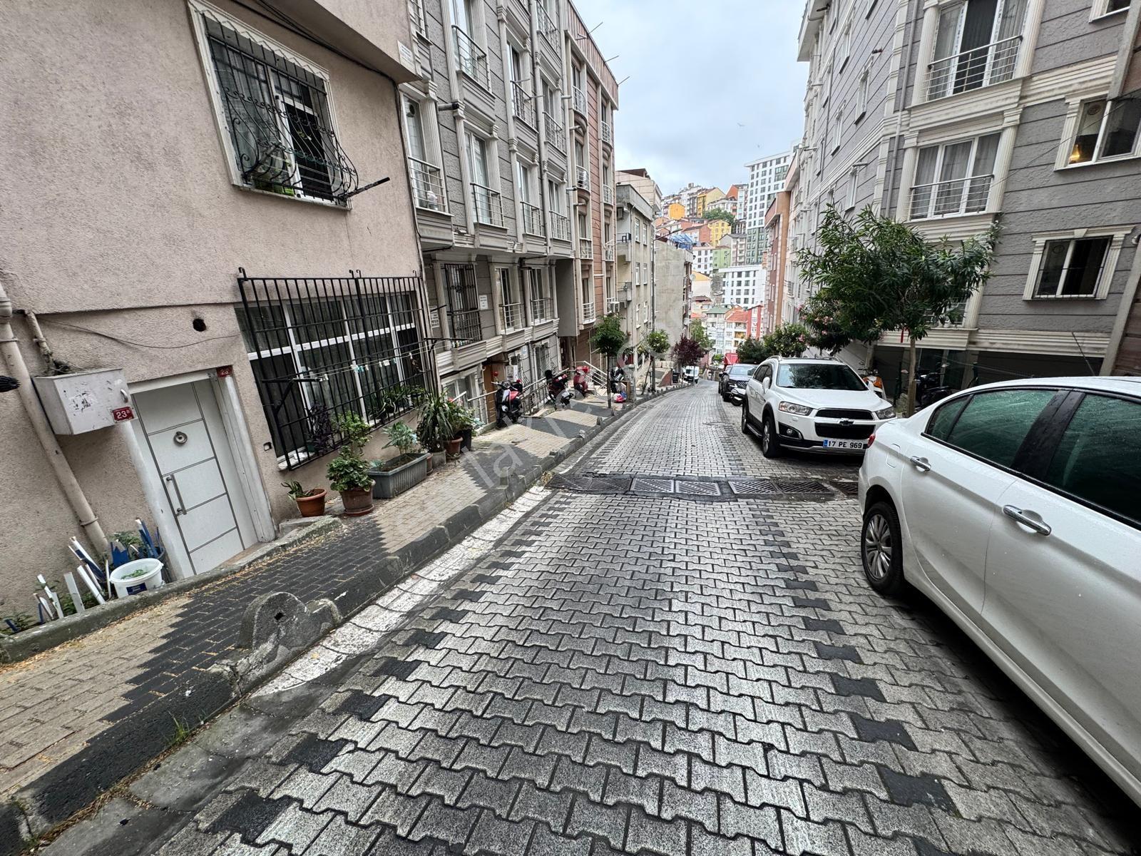 Şişli Gülbağ'da Yeni Binada Satılık 2+1 Daire - Görsel 24