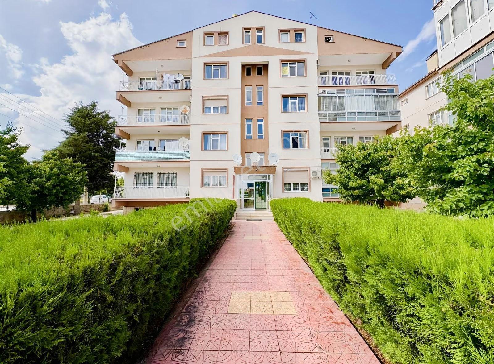 Özlem Yardımcı'dan Buhara Mah'de Bakımlı Kiralık 3+1 Daire - Görsel 17