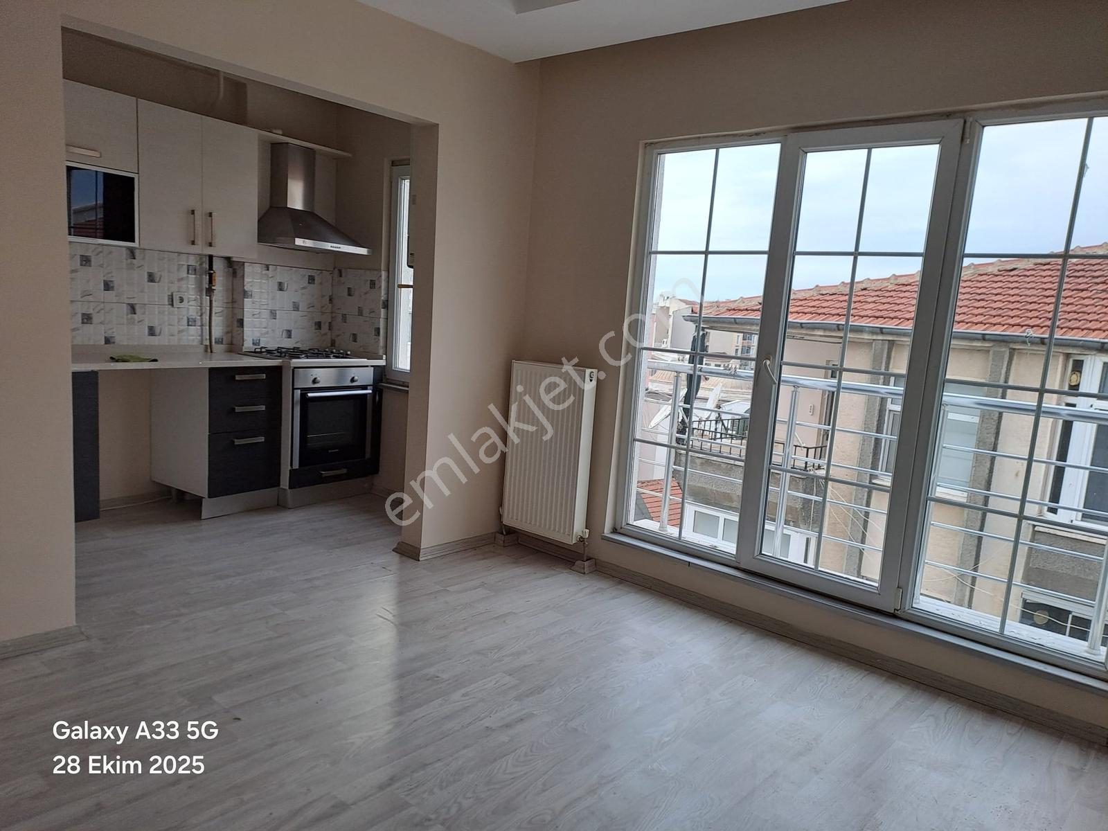 Newcıty Emlaktan Diğngiloğlu Parkına Yakın Kiralık 2+1 Daire - Görsel 4