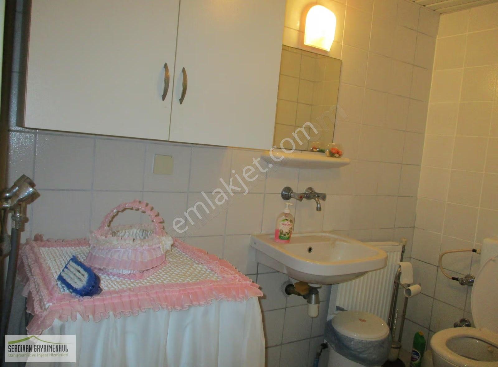Camili Askerlik Şubesi Civarlarında Satılık 2+1 Daire.. - Görsel 27