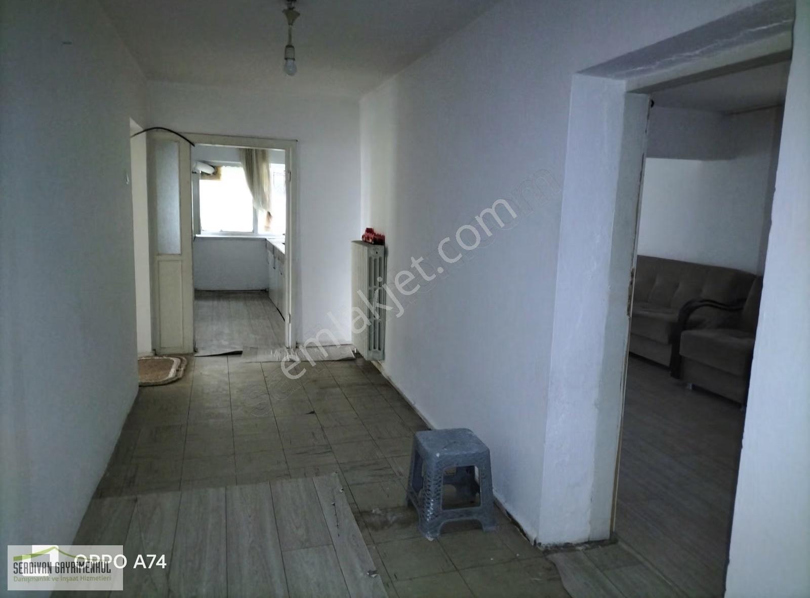 Sakarya Merkezde Kiralık Geniş 2+1 Daire..