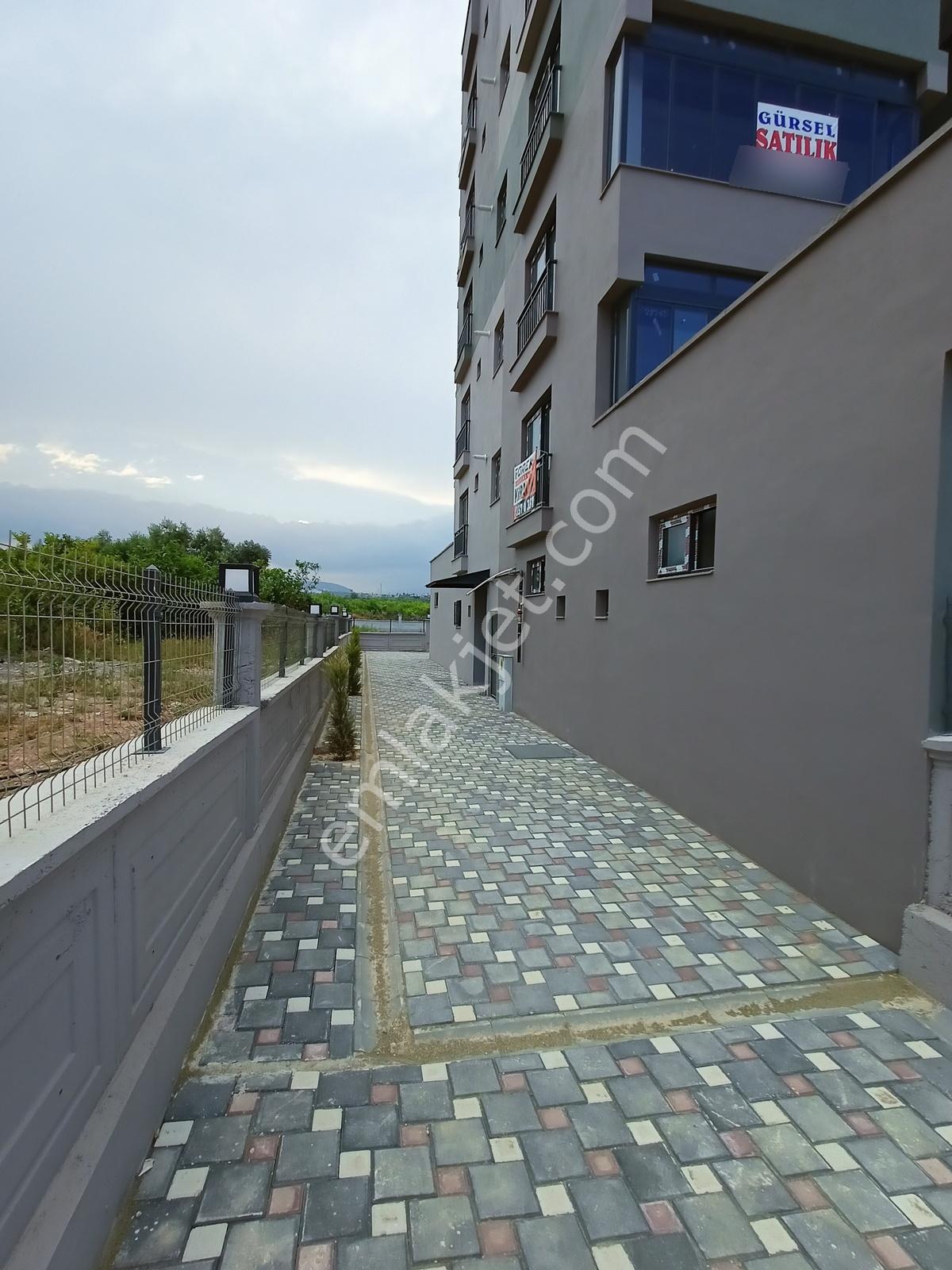 Eski Mezitli Mah 2.çevreyolu Civarı Kiralık Geniş 1+1 Daire - Görsel 3