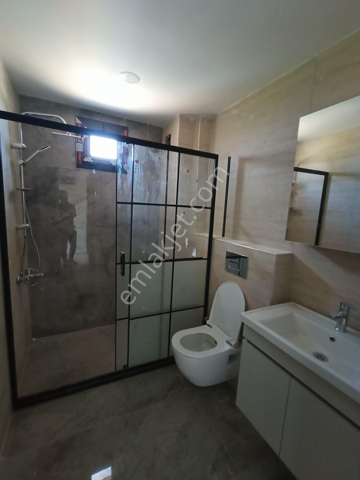 Eski Mezitli Mah 2.çevreyolu Civarı Kiralık Geniş 1+1 Daire - Görsel 15