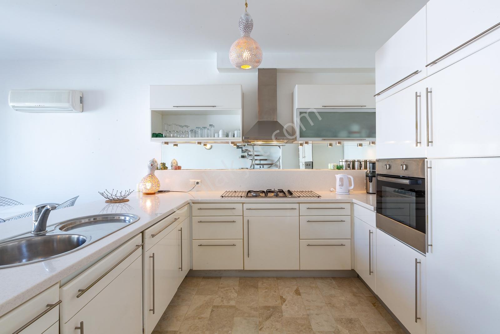 Kalkan Old Towna Yakın Deniz Manzaralı 3+1 Villa - Görsel 13