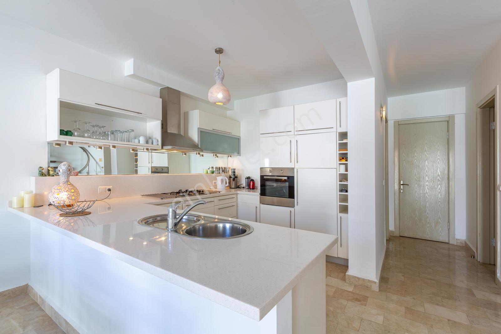 Kalkan Old Towna Yakın Deniz Manzaralı 3+1 Villa - Görsel 12