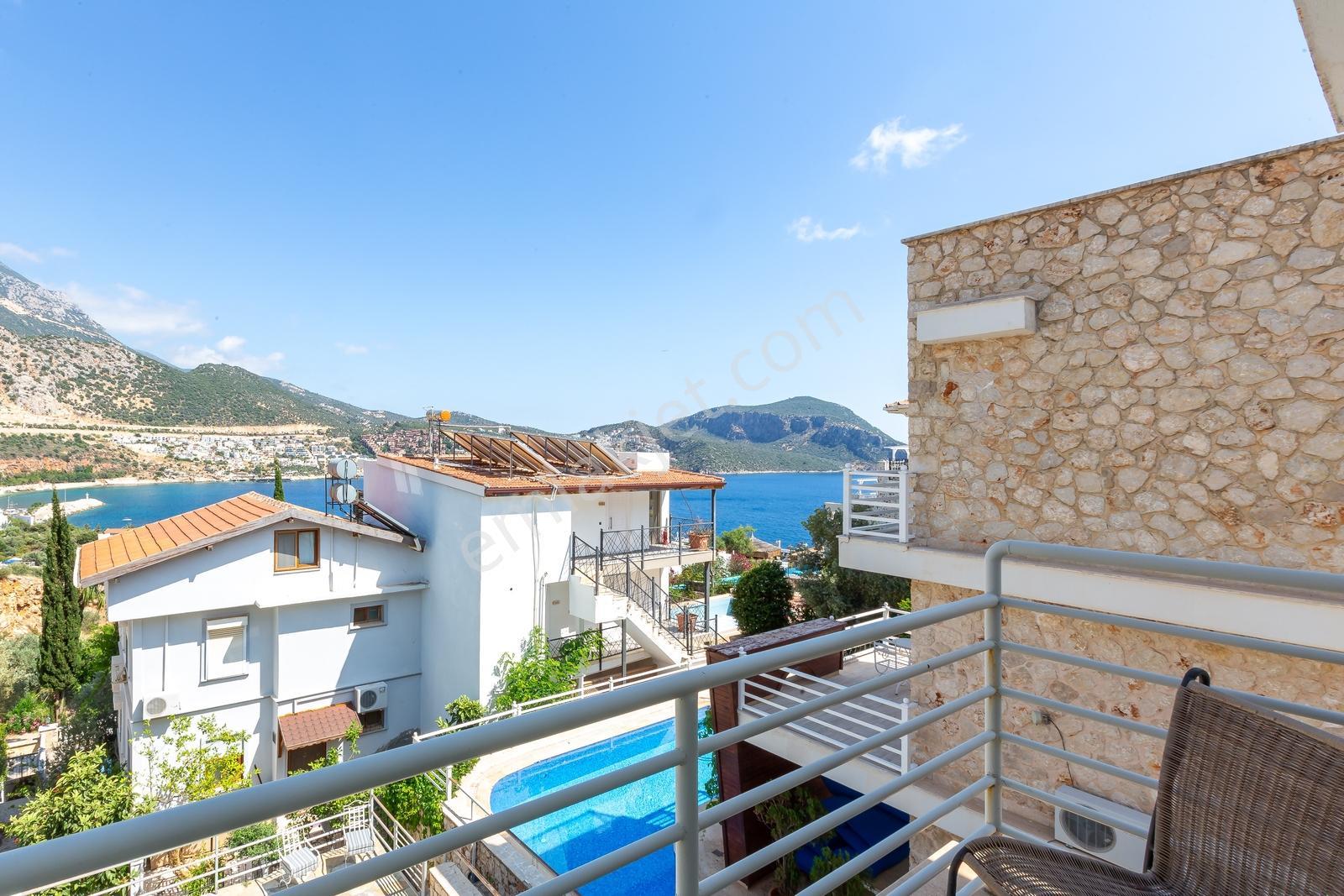 Kalkan Old Towna Yakın Deniz Manzaralı 3+1 Villa - Görsel 17