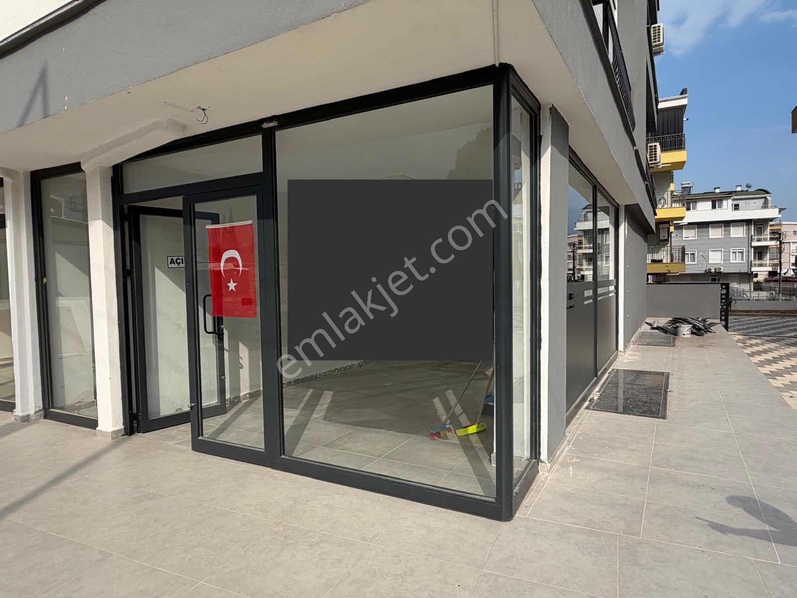 Göçerler Cadde Üstü Satılık Depolu Dükkan Her İşe Uygun