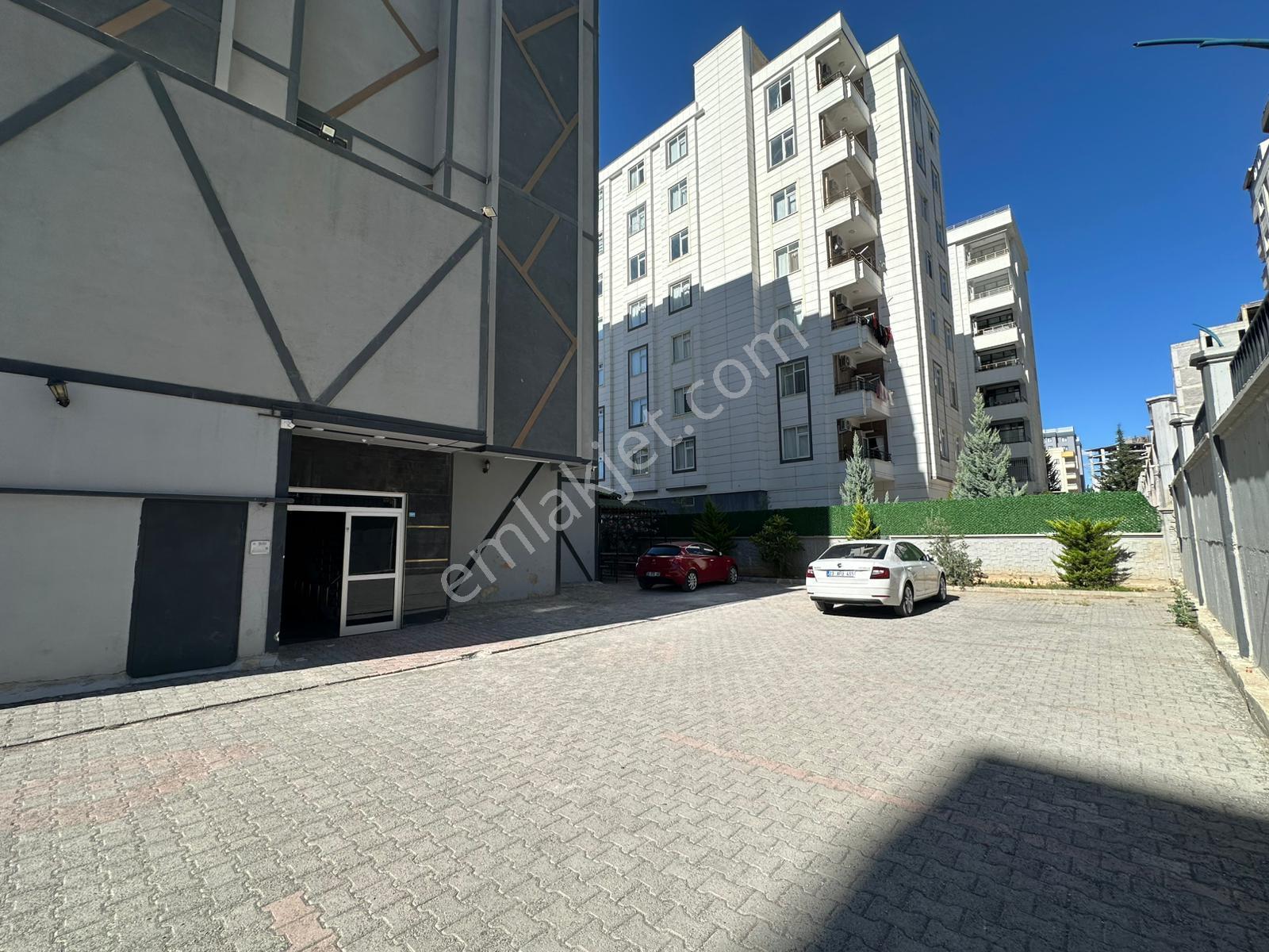 Akev Gayrimenkul'den Narlıkuyu Mah. Cadde Üstü Arakat 3+1 Daire - Görsel 9