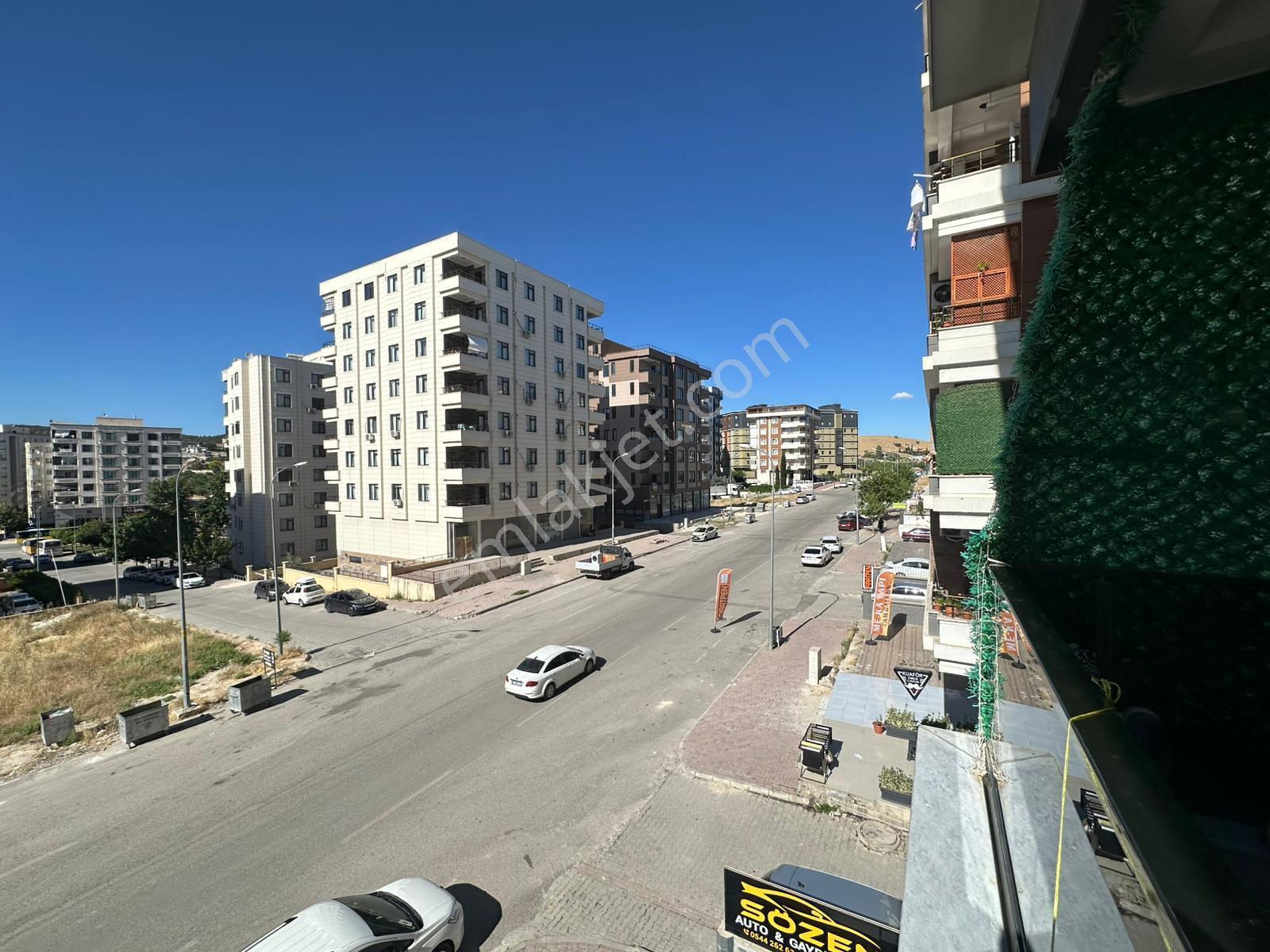 Akev Gayrimenkul'den Narlıkuyu Mah. Cadde Üstü Arakat 3+1 Daire - Görsel 12
