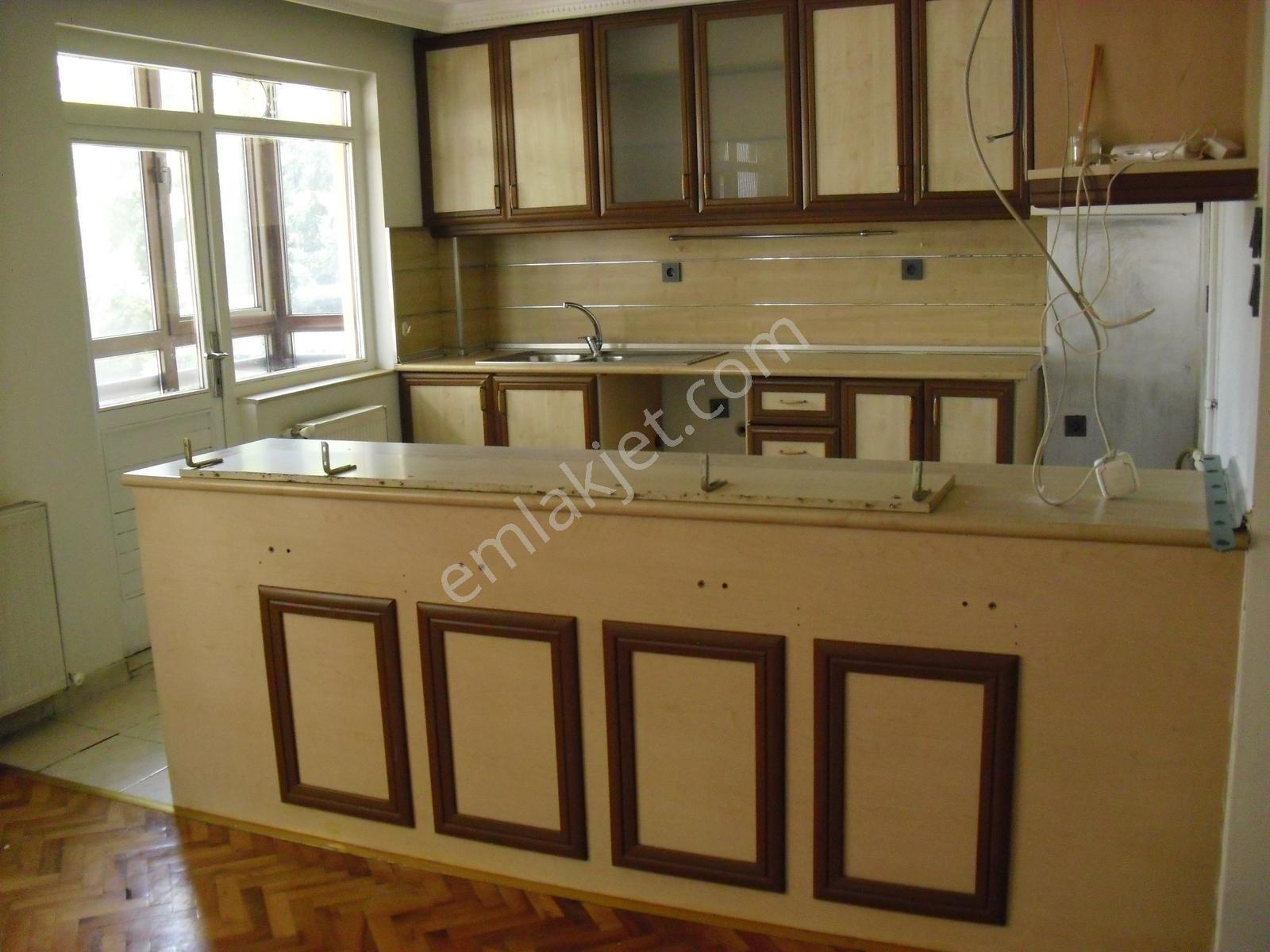 Bahçelievler 1.cad 58.sok'da 4+1 Çift Banyo Kiralık Daire - Görsel 16
