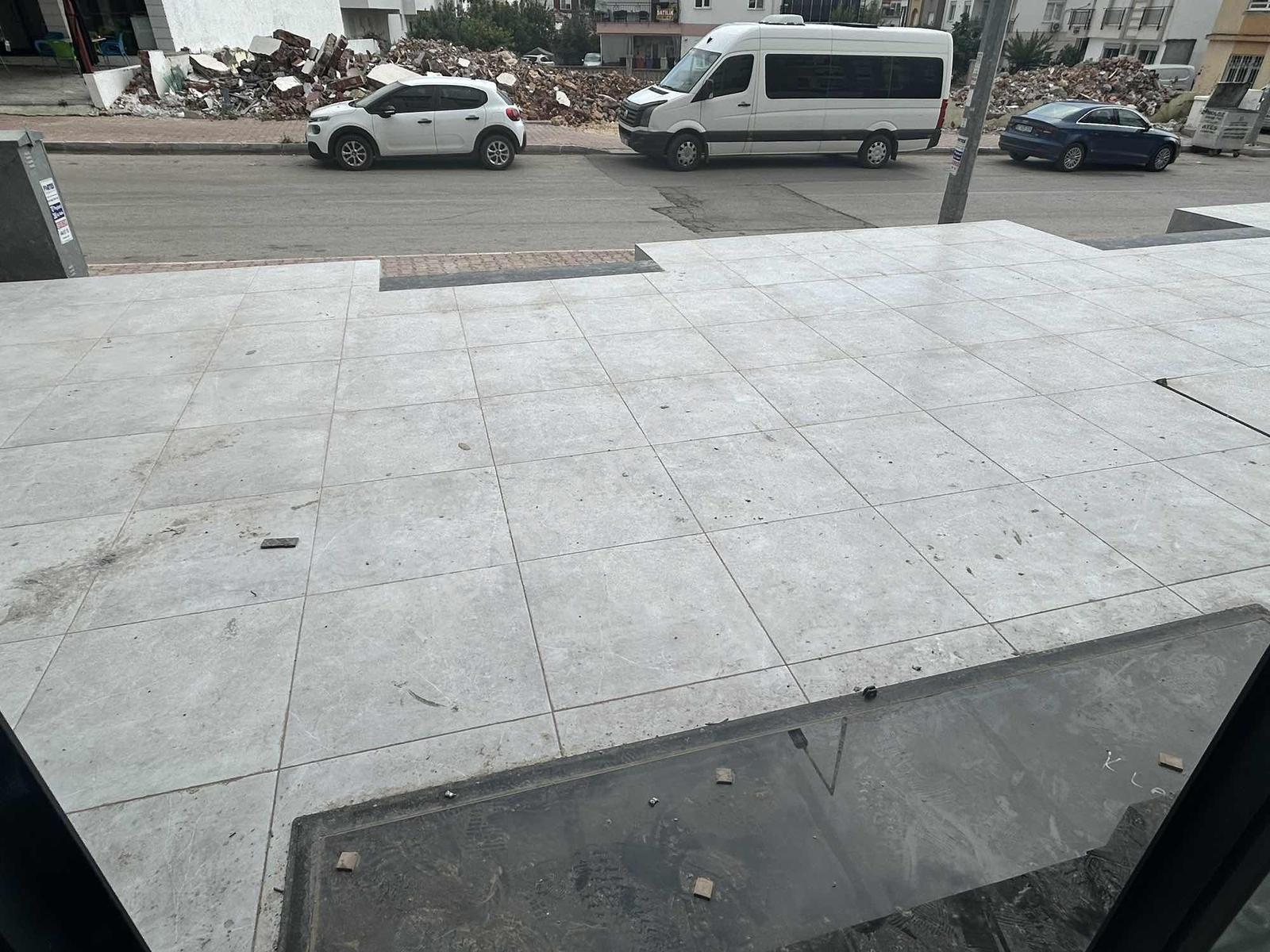 Çamlıbel'de Satılık Cad.üzeri Yasemin Taksi Yakını Depolu Dükkan - Görsel 3