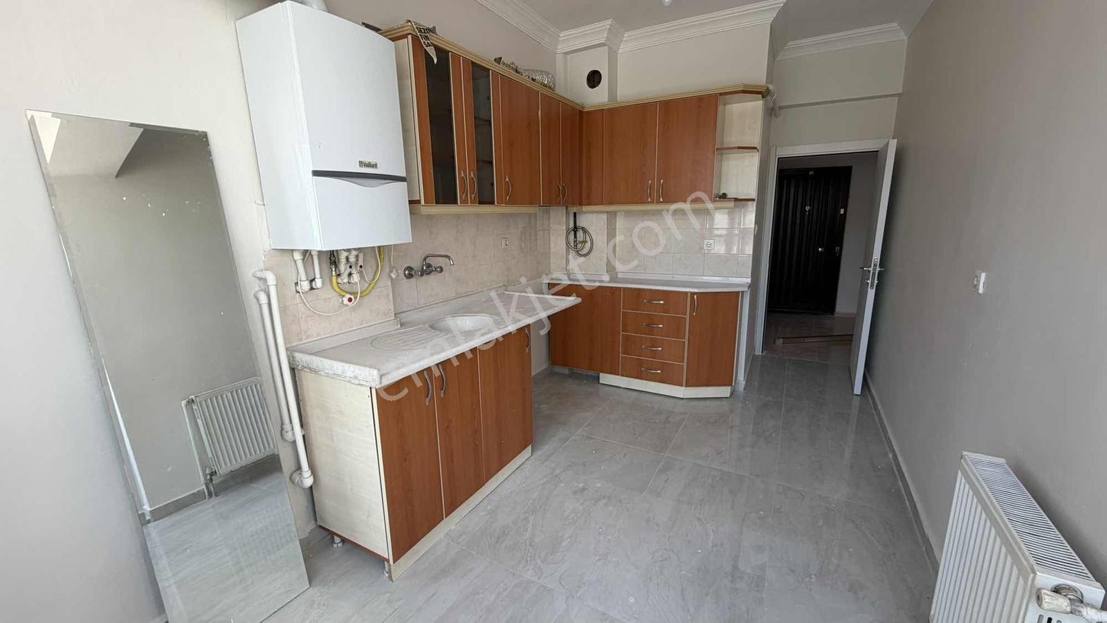 Alt Katında Geniş Deposu Bulunan Masrafsız Satılık Daire - Görsel 7
