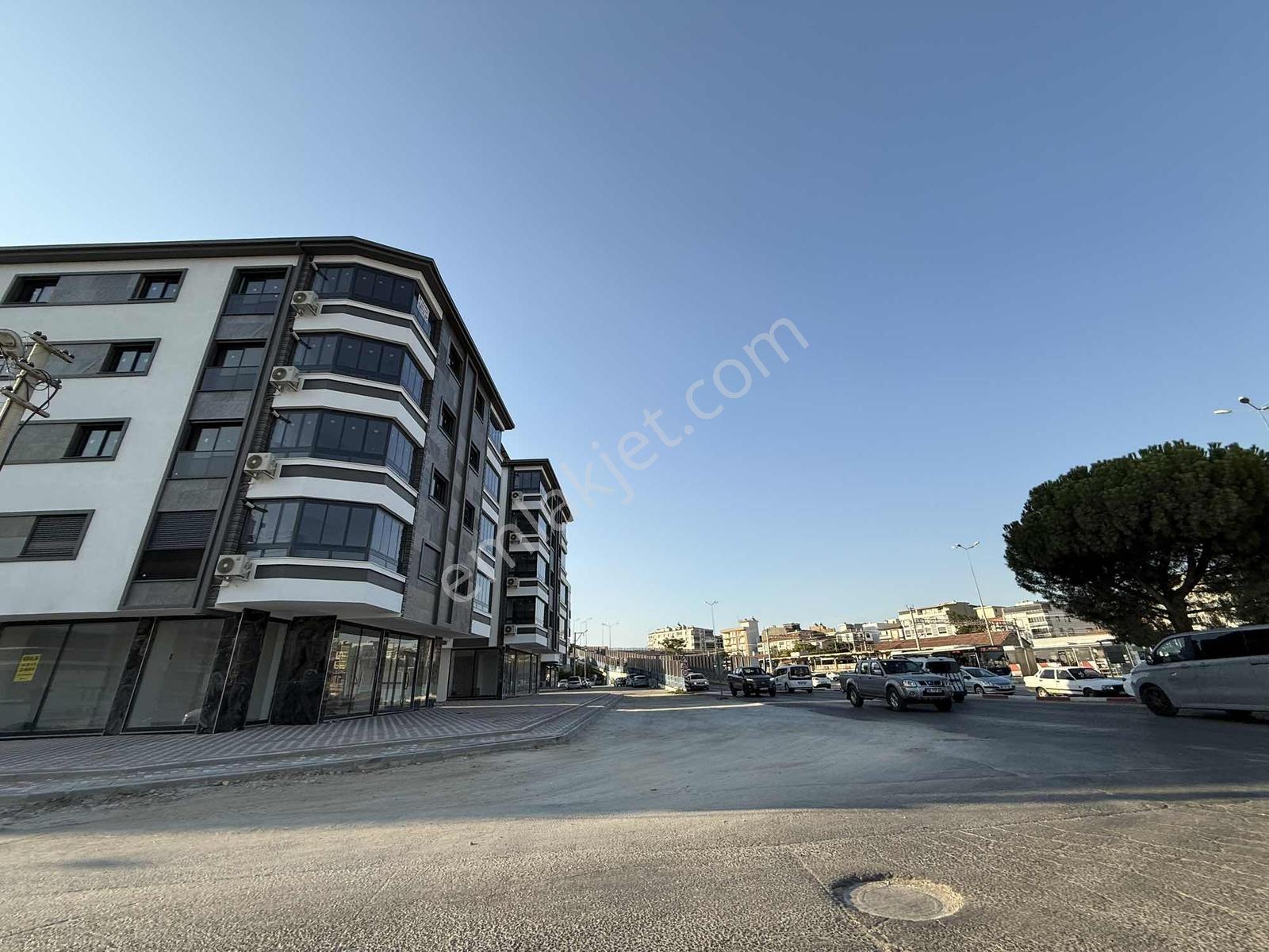 Uygan'dan Torbalı Mah. 1+1 60m² Full Eşyalı İzban Dibi Daire - Görsel 10