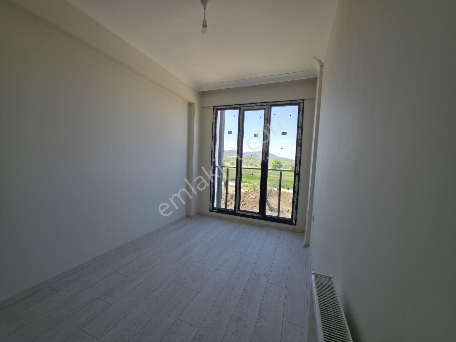 Burhaniye Cumhuriyet Mah. Sıfır 2+1 Kiralık Daire Ayrı Mutfak - Görsel 9