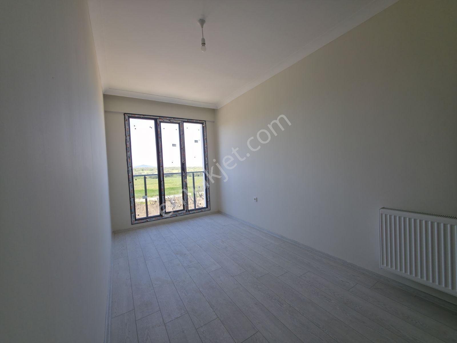 Burhaniye Cumhuriyet Mah. Sıfır 2+1 Kiralık Daire Ayrı Mutfak - Görsel 14