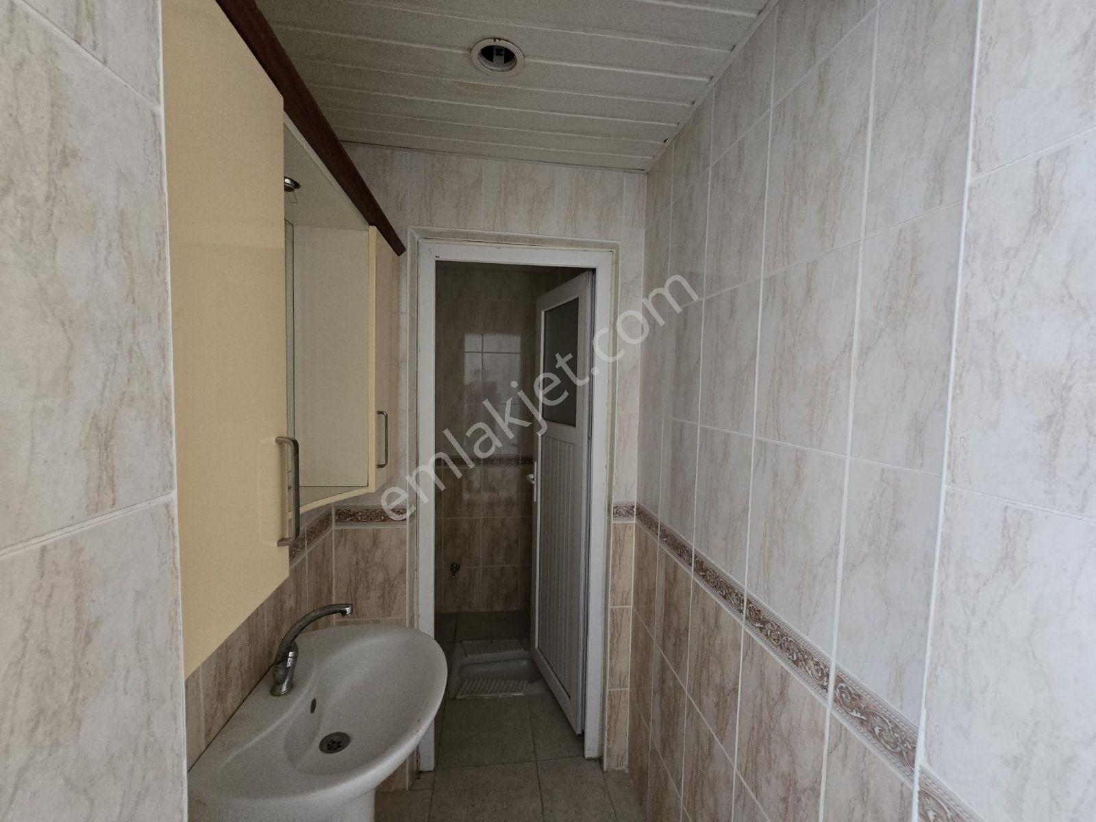 Azger Emlaktan Karşıyakada 4+1 Kiralık Daire - Görsel 10