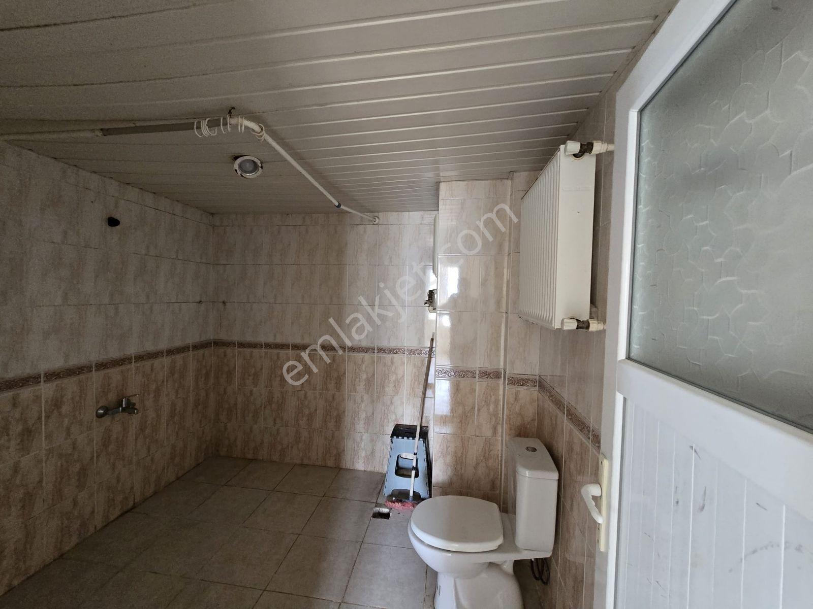 Azger Emlaktan Karşıyakada 4+1 Kiralık Daire - Görsel 9