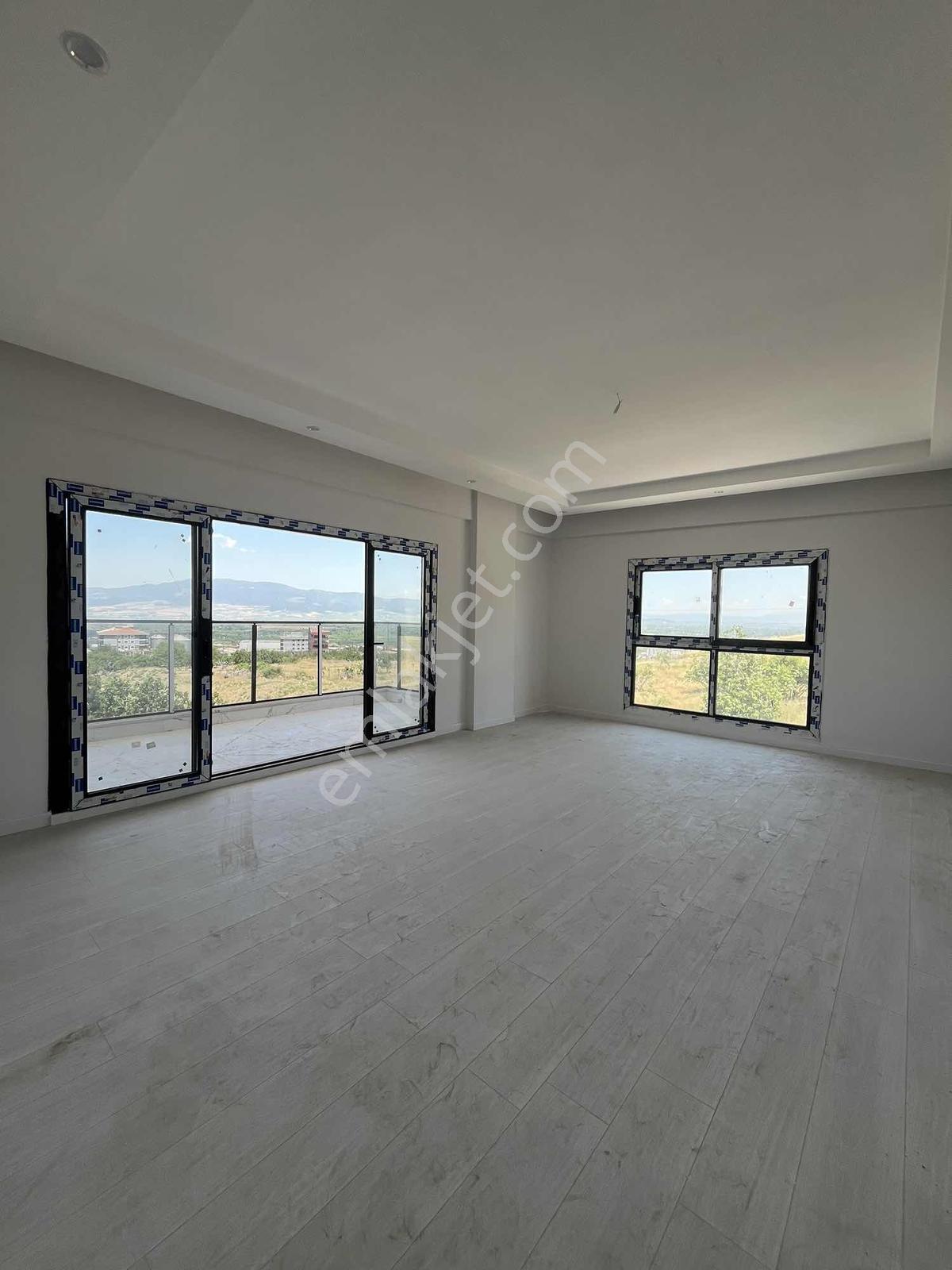 Pavilion Garden Sitesinde 3+1 Yerden Isıtmalı Daire