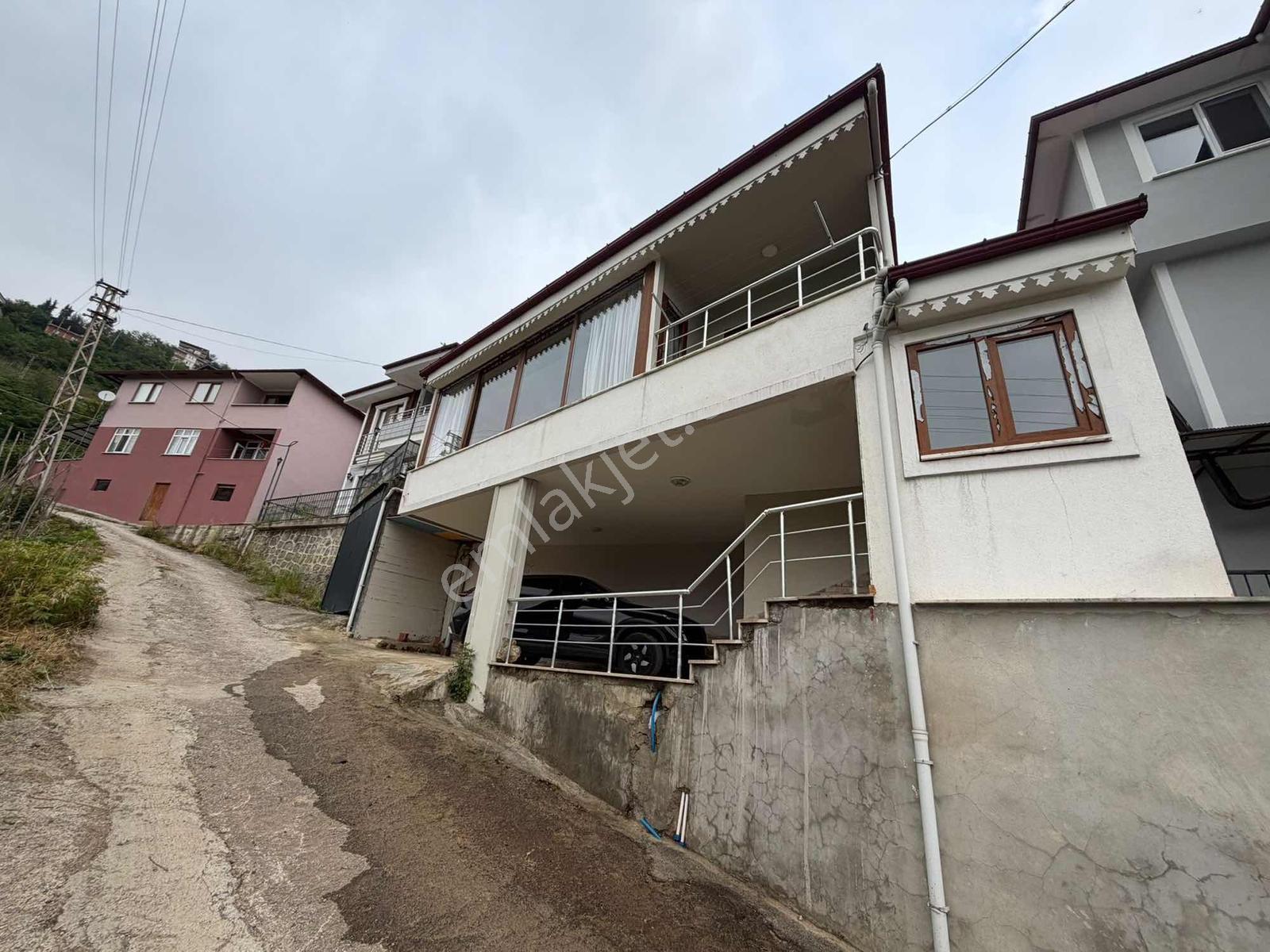 Altın Emlak Trabzon Esiroğlunda Müstakil Ev Ve Arsa - Görsel 24