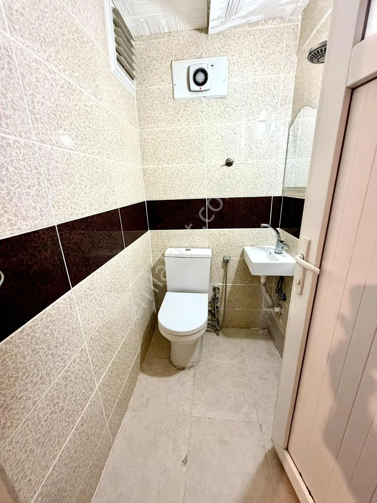 Sb Gayrimenkul'den Altıparmak'da Kiralık 2+1 Daire - Görsel 3