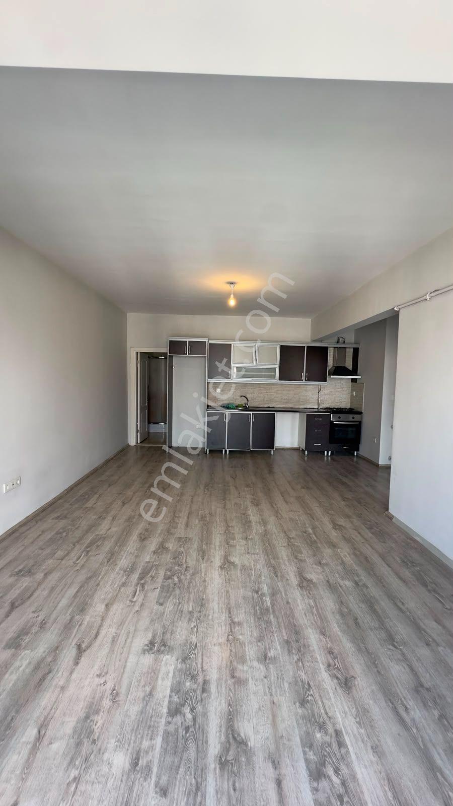 Beylikdüzü Site Metrobüse 3 Dk Ferah Geniş 1+1 Kiralık Daire - Görsel 12