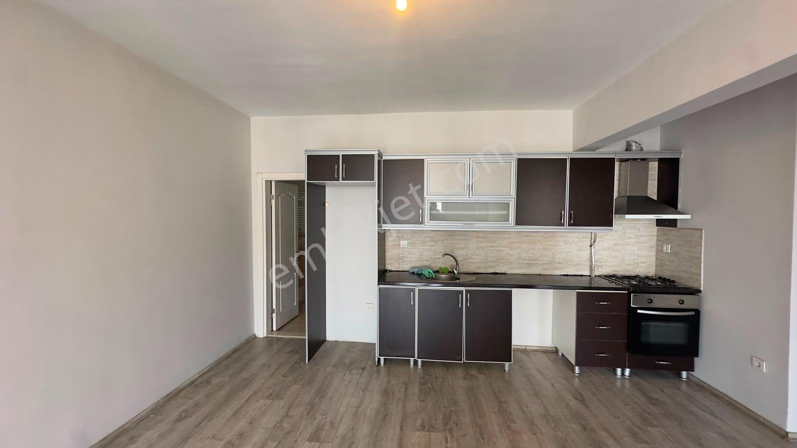 Beylikdüzü Site Metrobüse 3 Dk Ferah Geniş 1+1 Kiralık Daire - Görsel 15