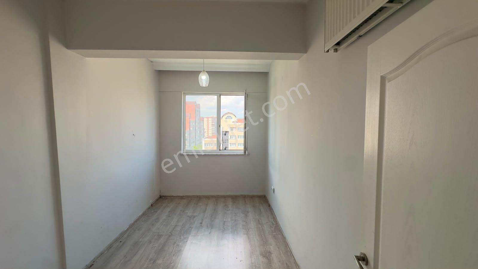 Beylikdüzü Site Metrobüse 3 Dk Ferah Geniş 1+1 Kiralık Daire - Görsel 32