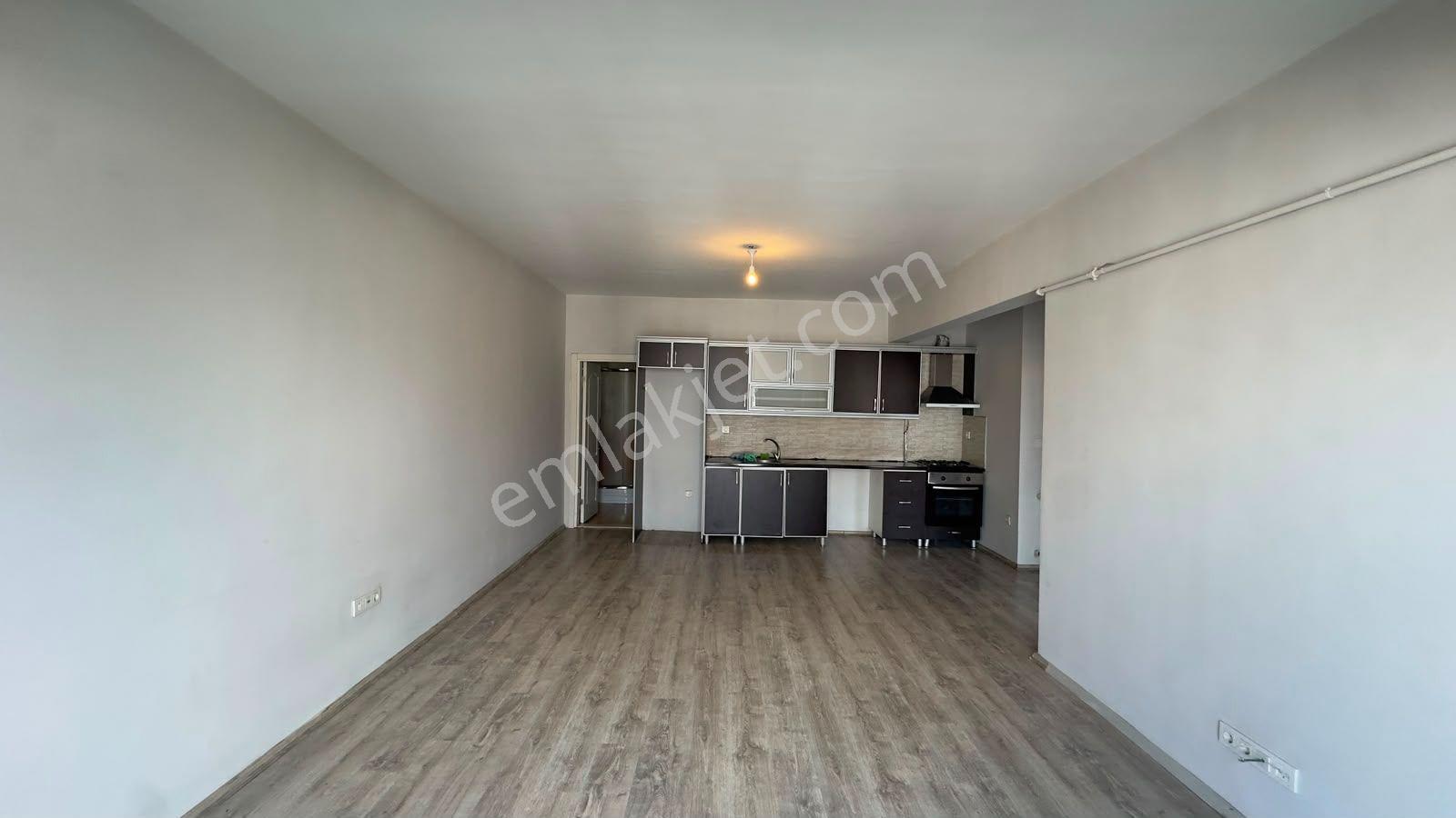 Beylikdüzü Site Metrobüse 3 Dk Ferah Geniş 1+1 Kiralık Daire - Görsel 11