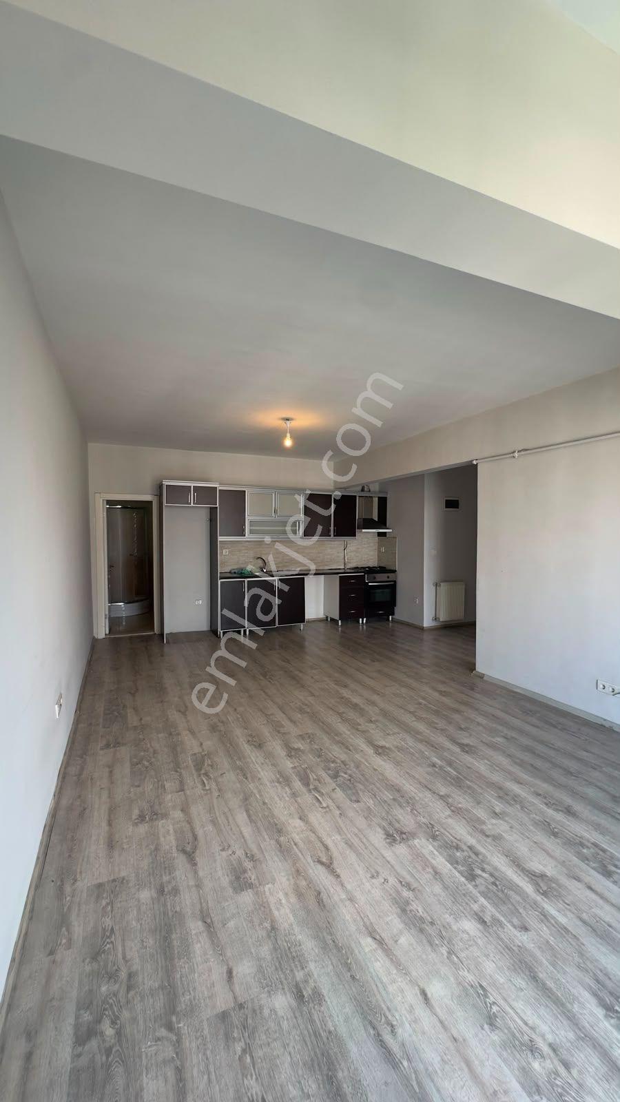 Beylikdüzü Site Metrobüse 3 Dk Ferah Geniş 1+1 Kiralık Daire - Görsel 14