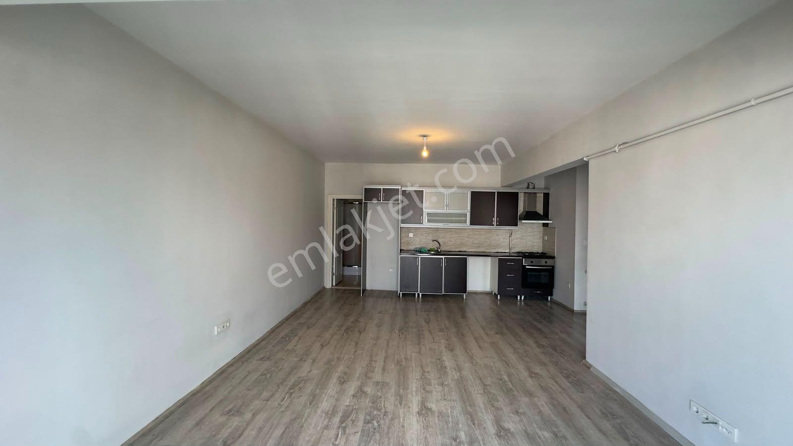 Beylikdüzü Site Metrobüse 3 Dk Ferah Geniş 1+1 Kiralık Daire - Görsel 6
