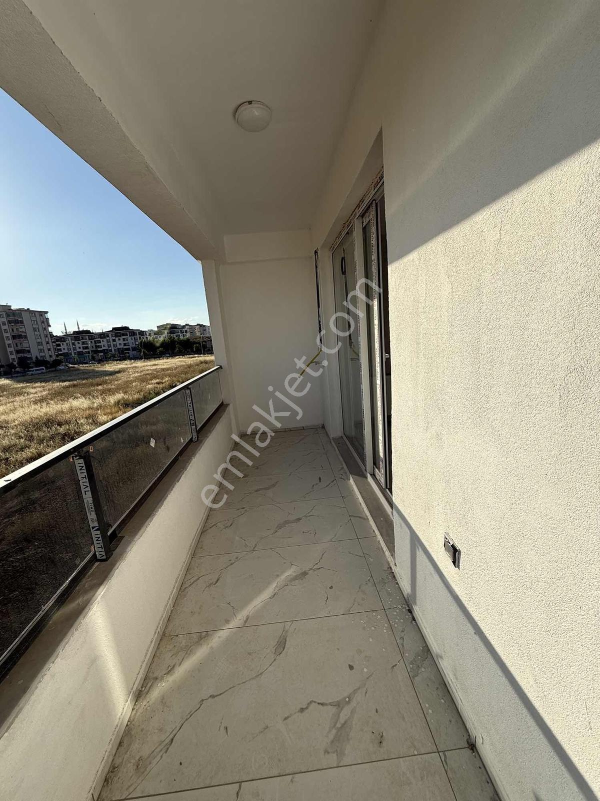 Rota'dan Makina İkmal Karşısı Satılık 2+1 Yatay Mimari Daire - Görsel 2