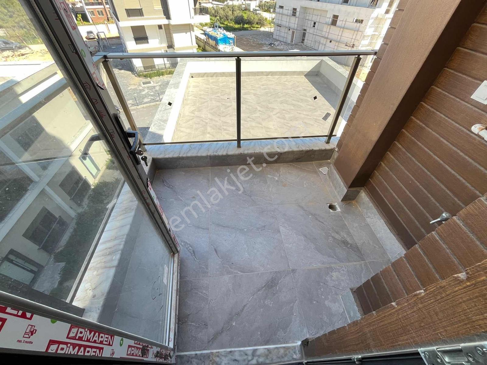 Ikeaya 1 Km | Havuzlu Site İçerisinde Sıfır İskanlı Daire - Görsel 16