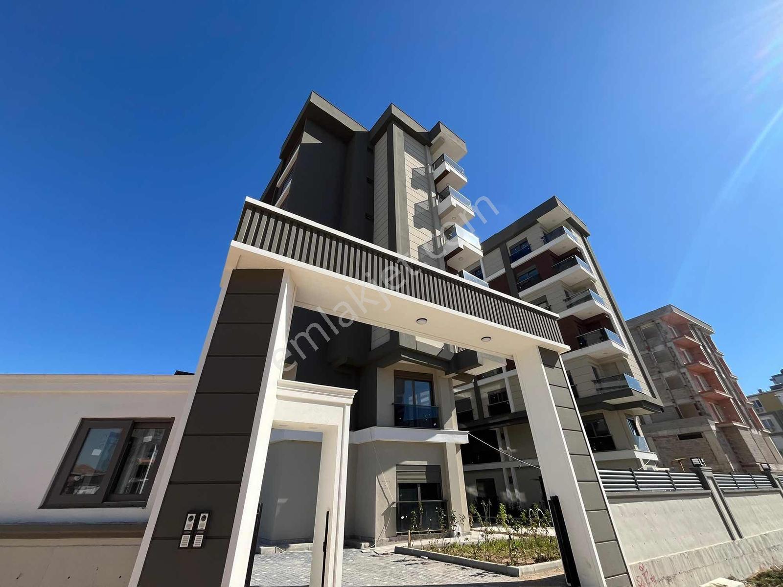 Ikeaya 1 Km | Havuzlu Site İçerisinde Sıfır İskanlı Daire - Görsel 18