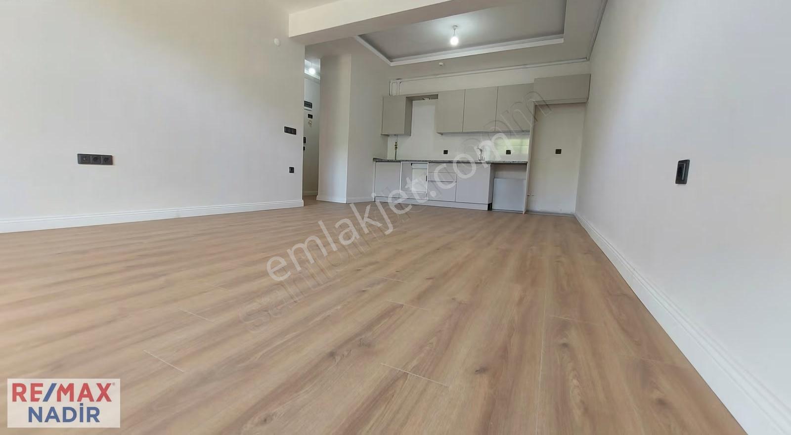Remaxnadir'den Hastane Karşısı Aksu Plazada Satılık 1+1 - Görsel 22