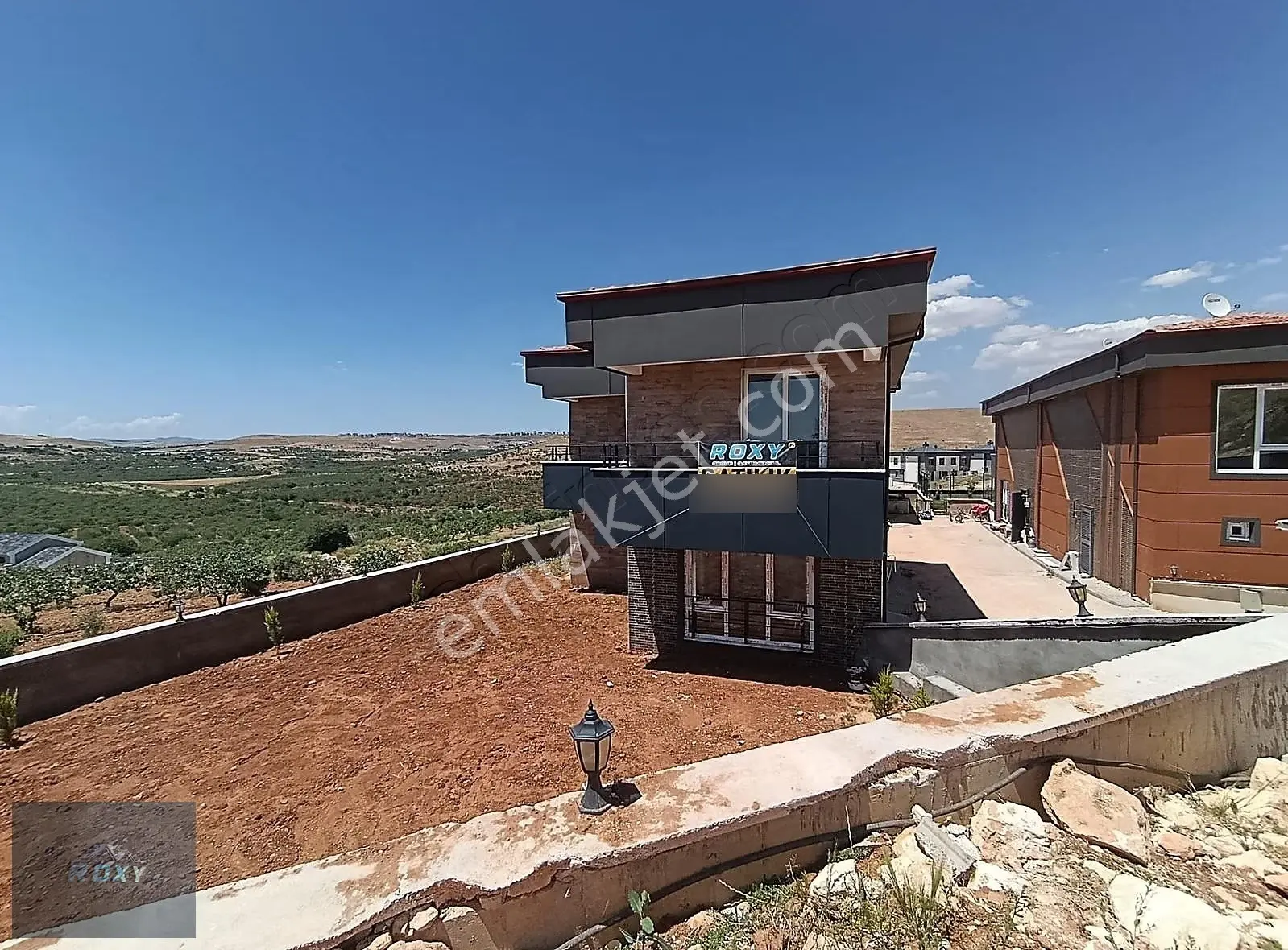 Roxy Group Gayrimenkul'den Doğa Manzaralı 3+2 Satılık Villa