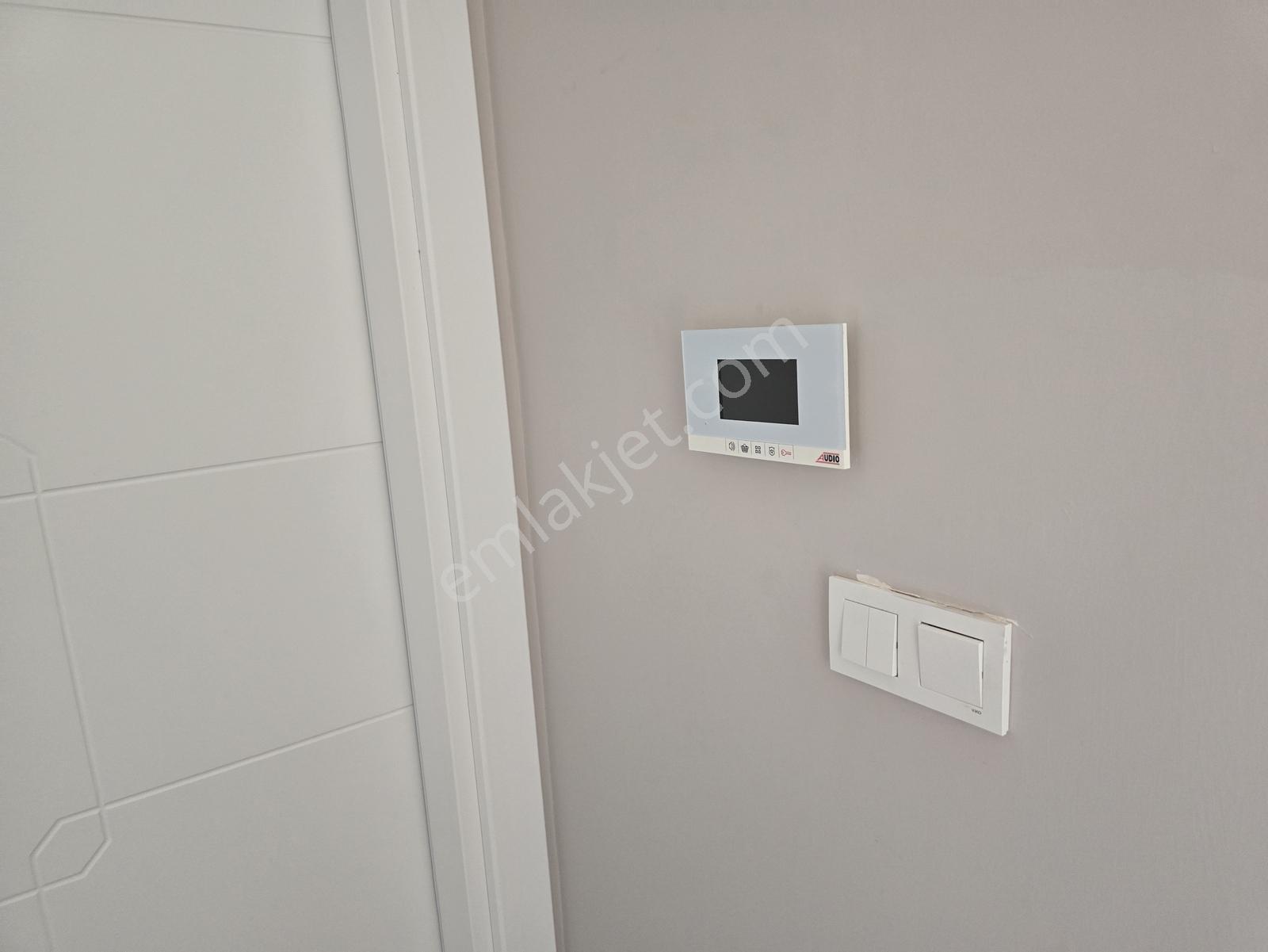Atatürk Mahallesi Eşyalı Ara Kat Kiralık 1+1 Daire - Görsel 17