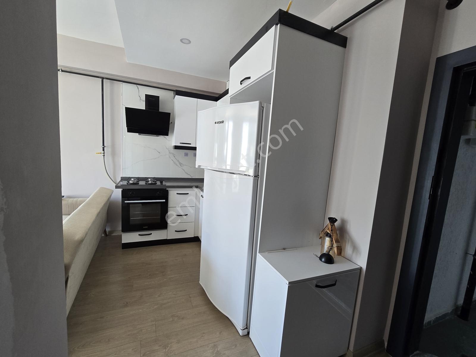 Atatürk Mahallesi Eşyalı Ara Kat Kiralık 1+1 Daire - Görsel 11