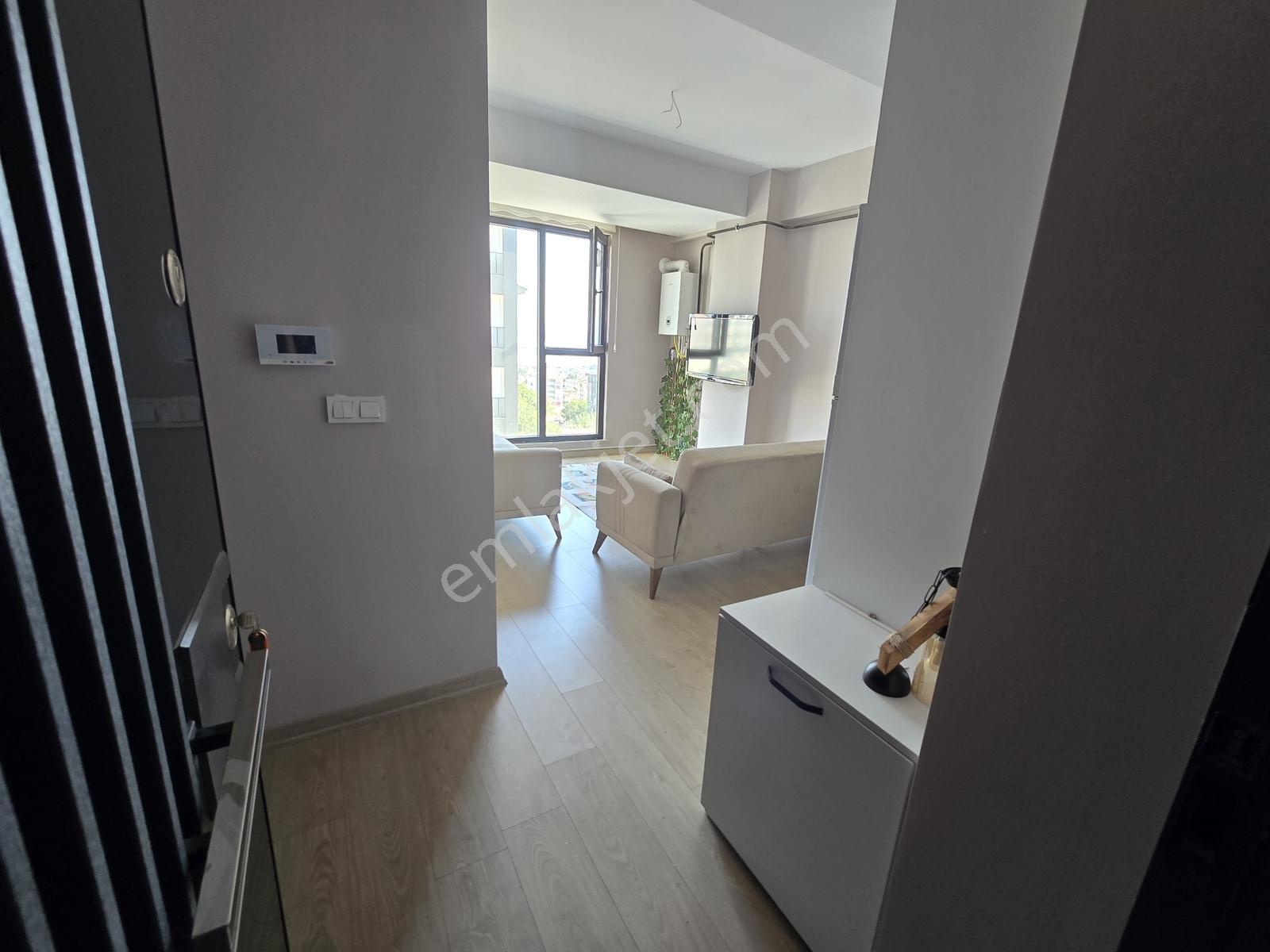Atatürk Mahallesi Eşyalı Ara Kat Kiralık 1+1 Daire - Görsel 12