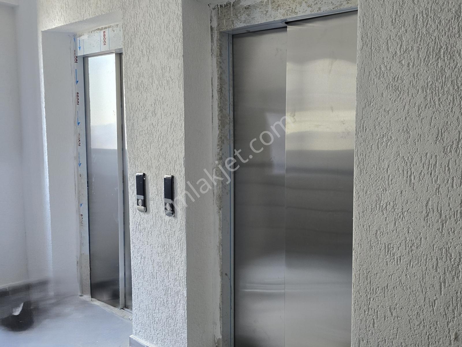 Atatürk Mahallesi Eşyalı Ara Kat Kiralık 1+1 Daire - Görsel 33