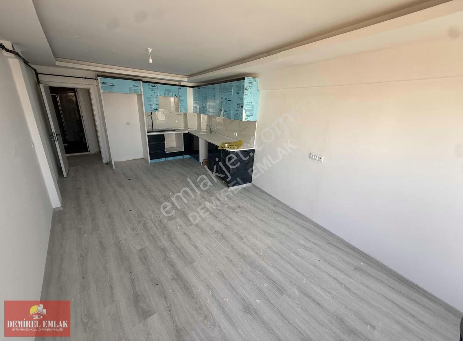 Cumhuriyet Mah Sıfır 3+1 Dublex Daire