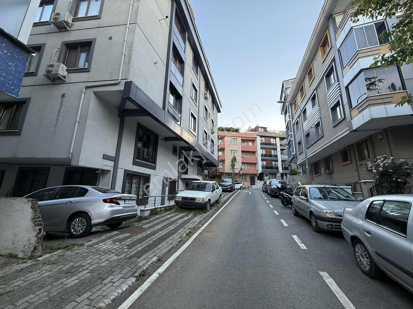 Fl Emlaktan Bulgurlu Metro Yakını 1+1 Full Eşyalı Bahçe Kat - Görsel 27