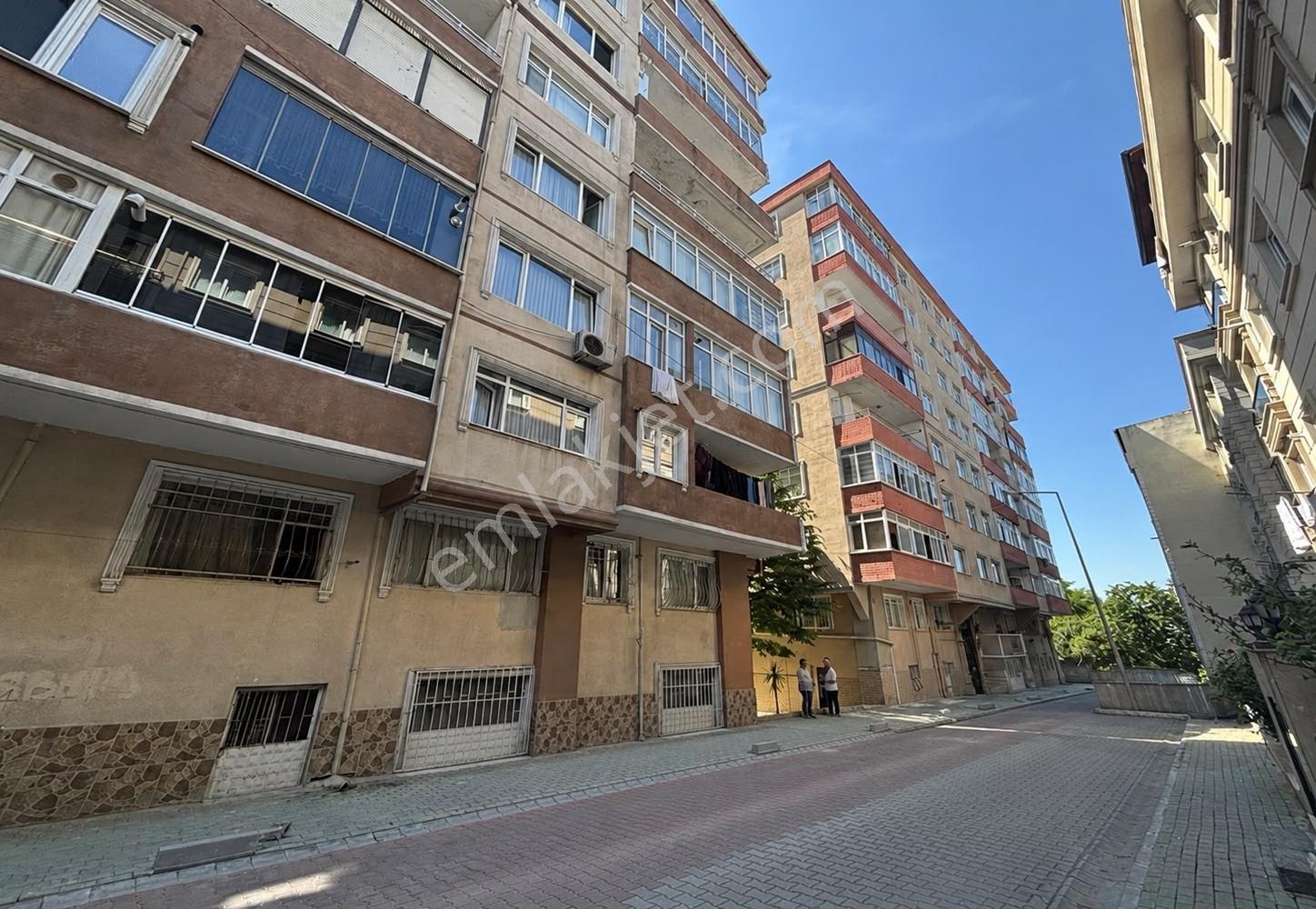 Avcılar Gümüşpalada Asansörlü Ve Bakımlı Binanın Şirin Dairesi