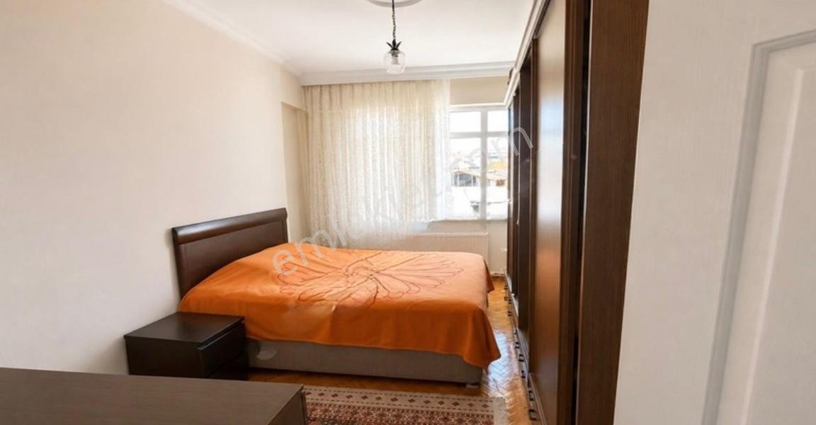 Avcılar Gümüşpalada Asansörlü Ve Bakımlı Binanın Şirin Dairesi - Görsel 12