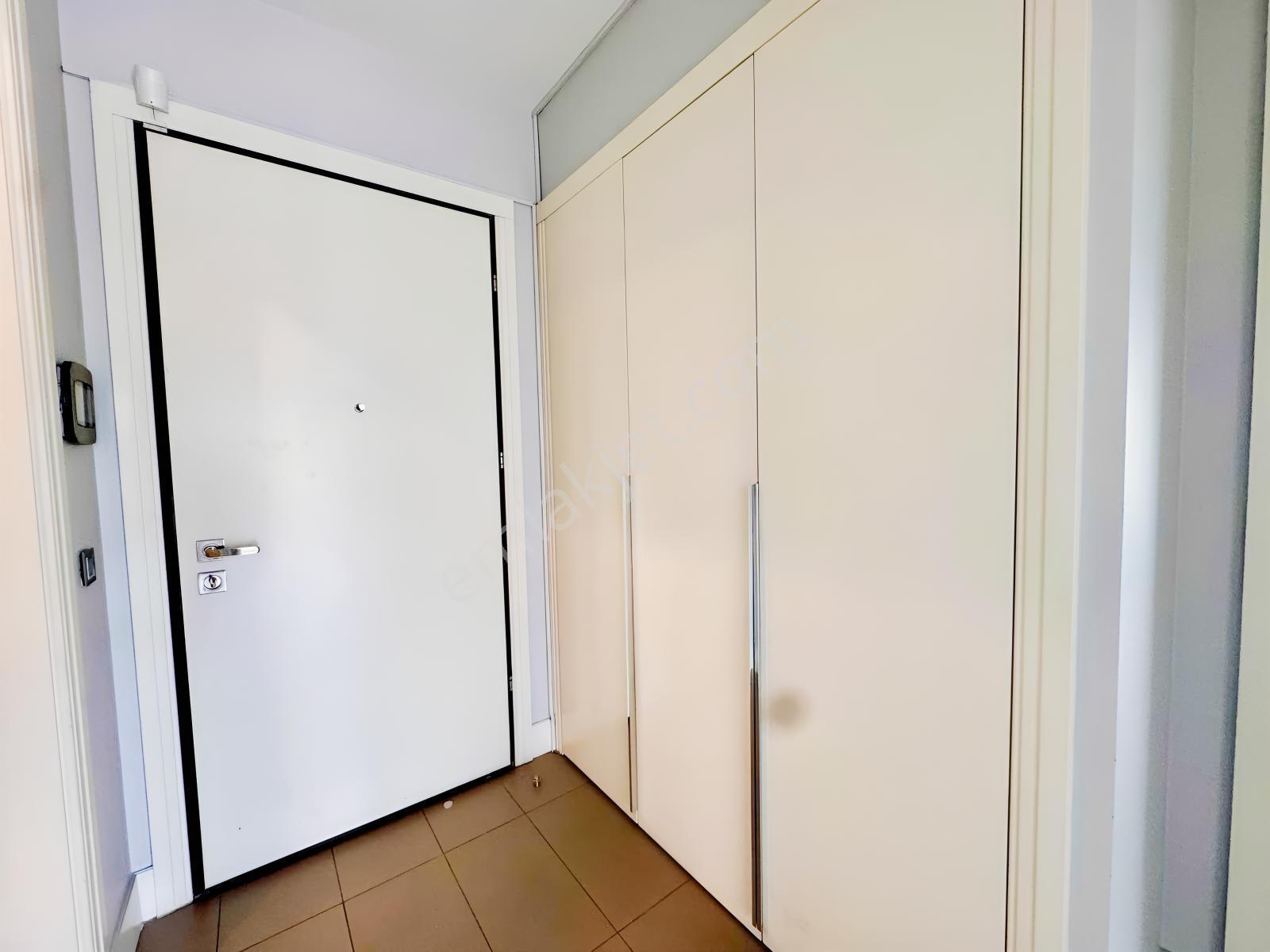 Metropol İstanbul C1 Blok Teraslı 2+1 Kiralık Ofis - Görsel 6