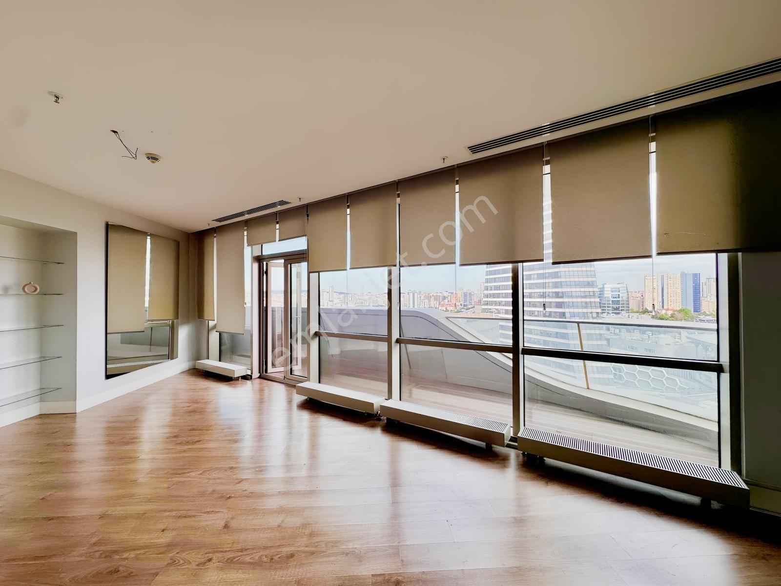 Metropol İstanbul C1 Blok Teraslı 2+1 Kiralık Ofis - Görsel 21