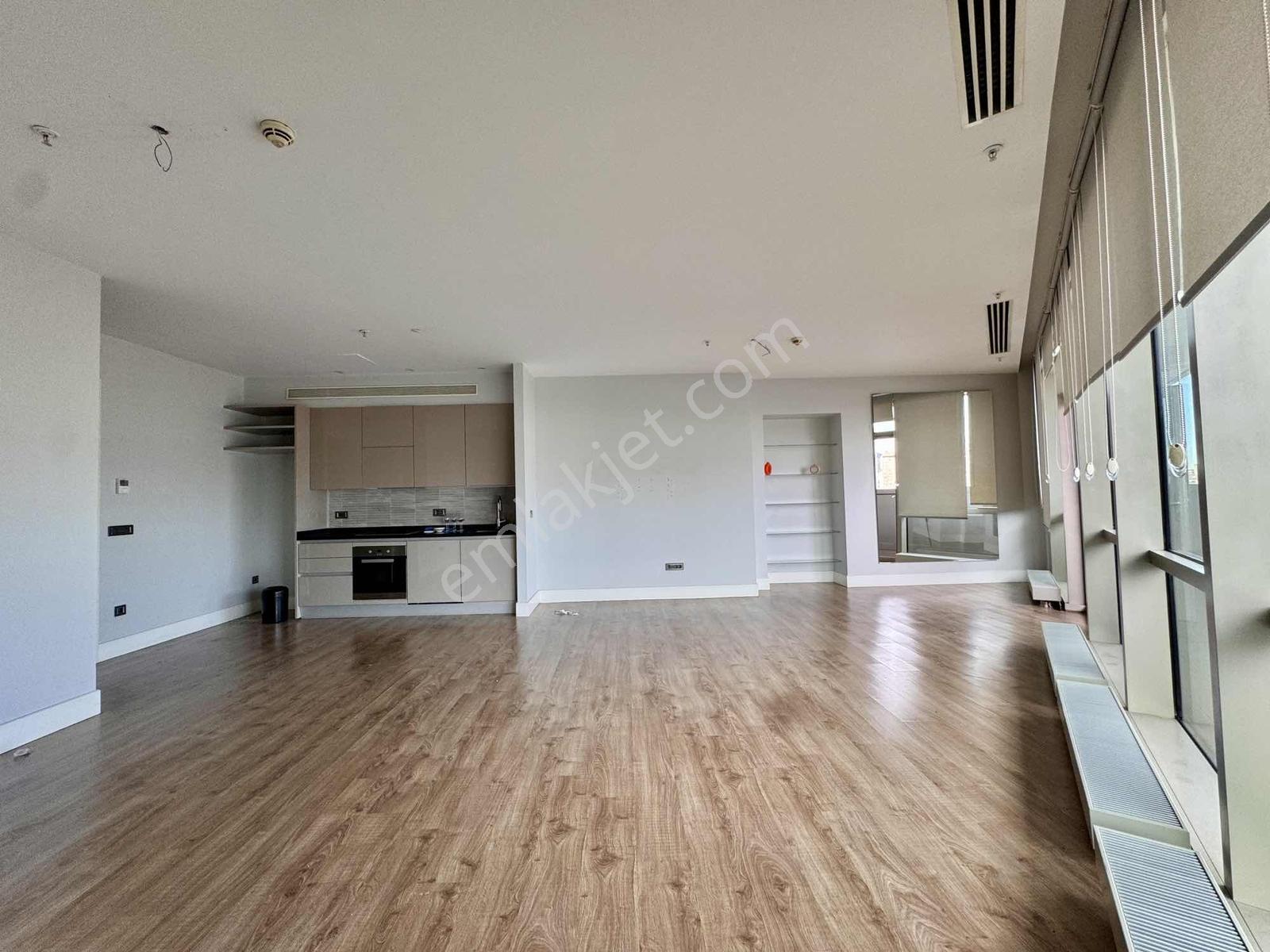 Metropol İstanbul C1 Blok Teraslı 2+1 Kiralık Ofis - Görsel 9