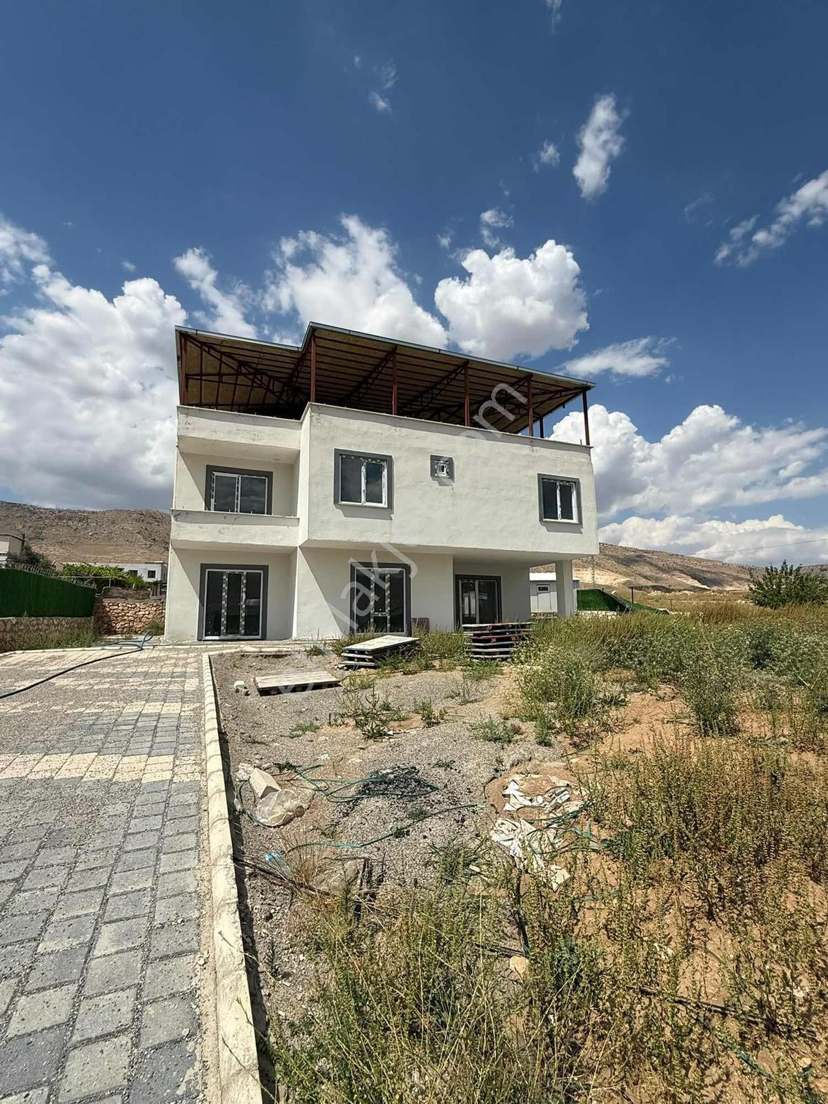 Batman Kılıç Köyünde Satılık 1300 M2 Arsa İçinde Triplex Villa - Görsel 35