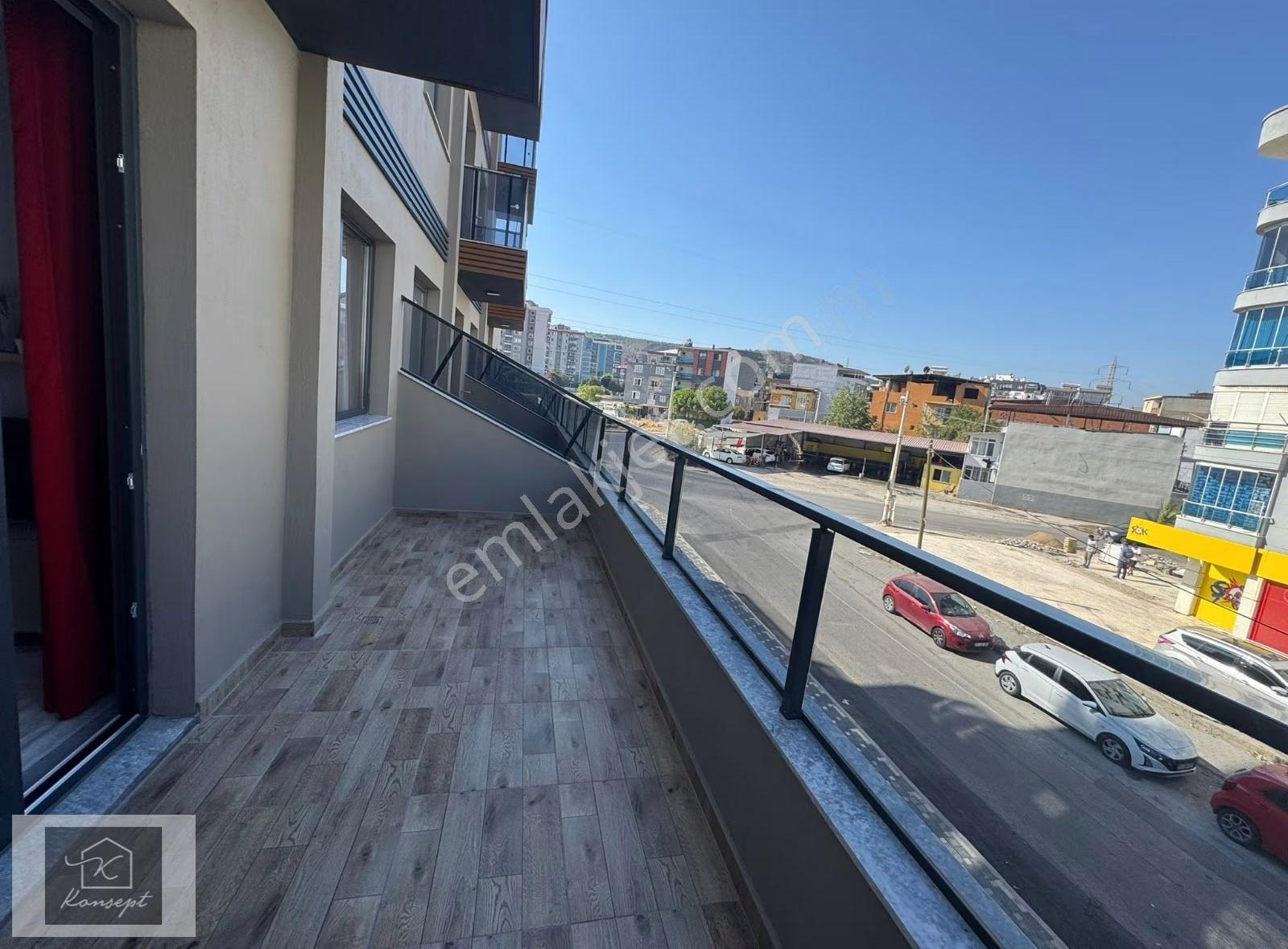 Ana Cadde Üstü Teraslı Eşyalı Arakat Hazır Kiracılı Satılık 1+1 - Görsel 7